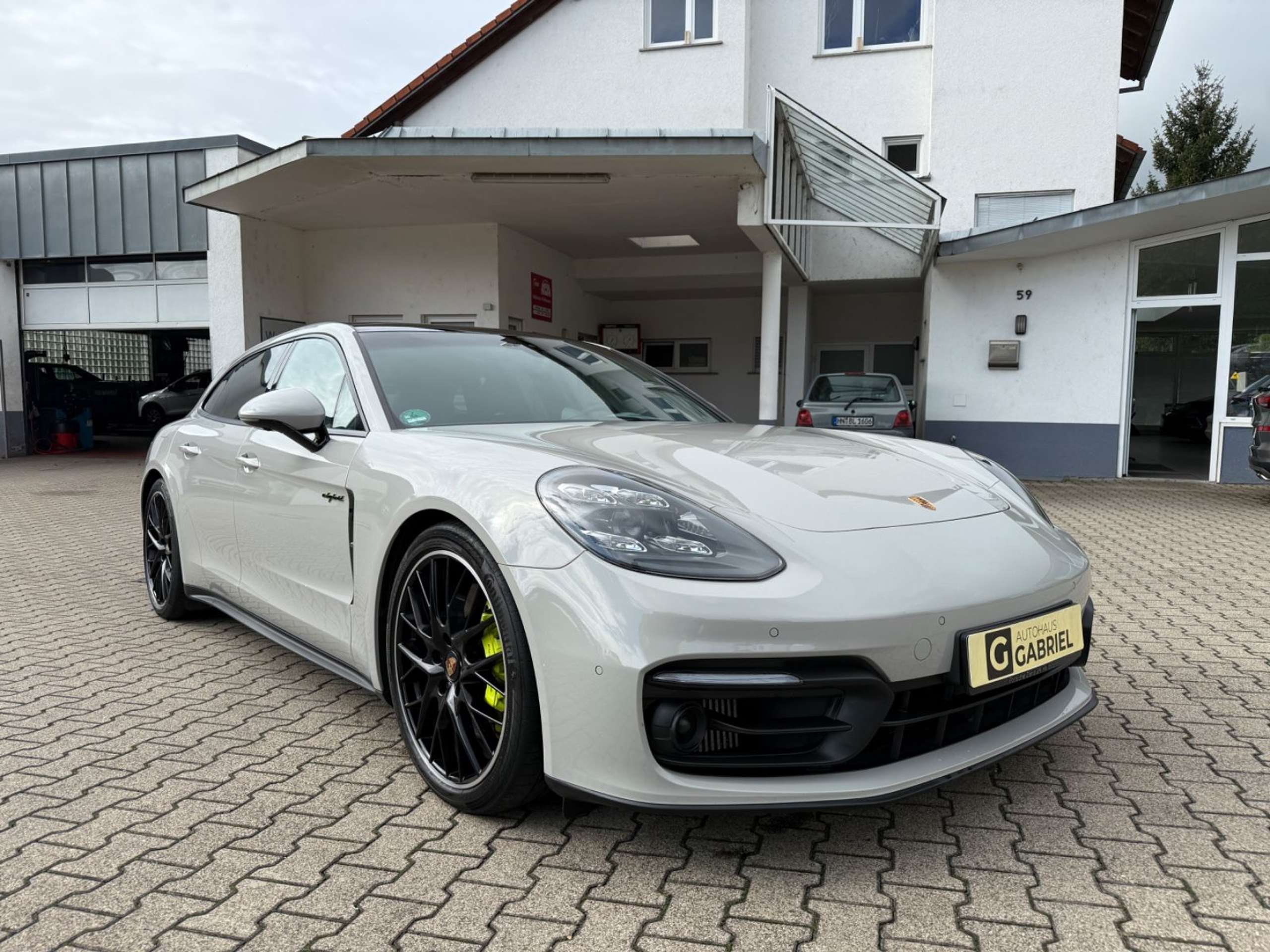 Porsche - Panamera