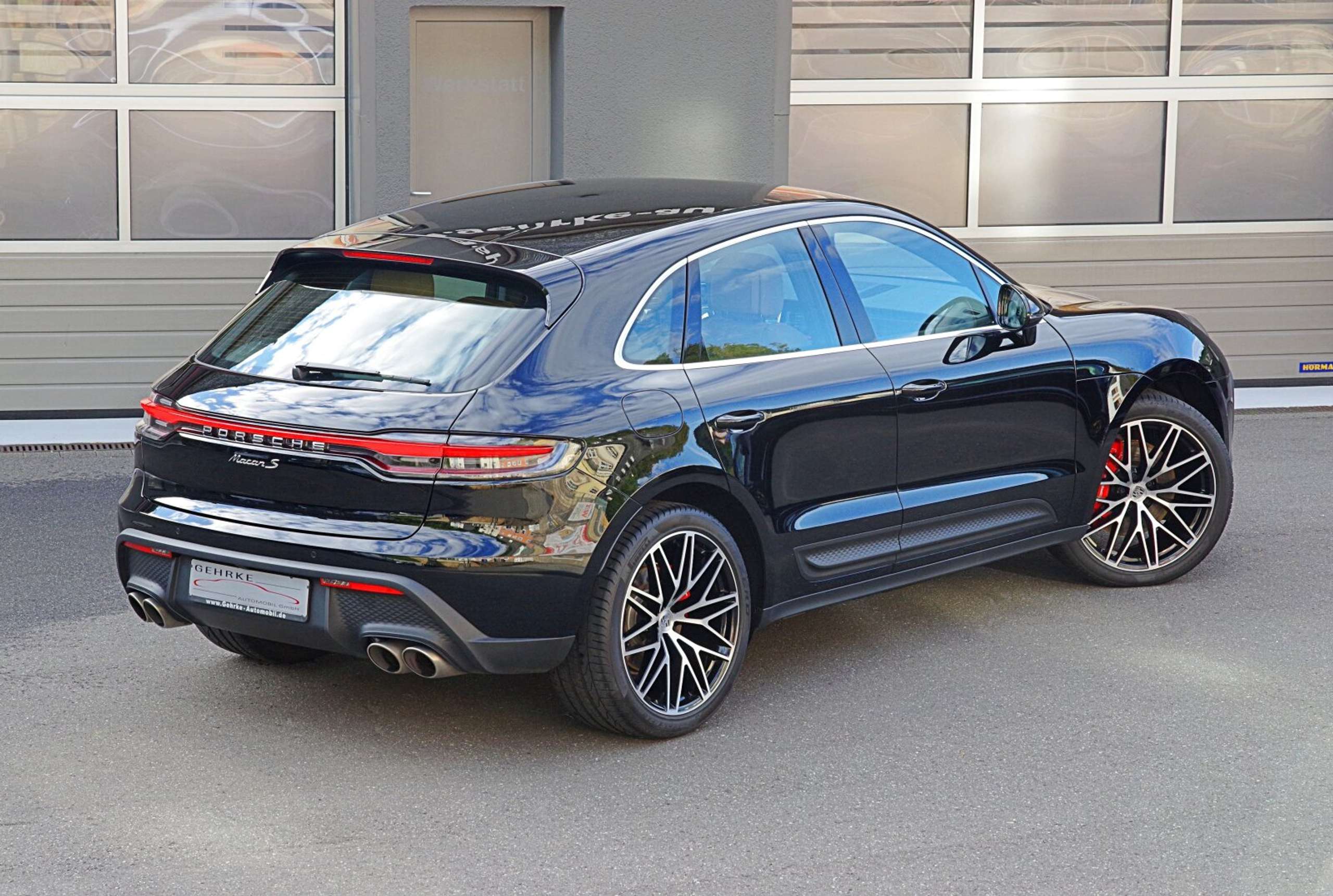 Porsche - Macan