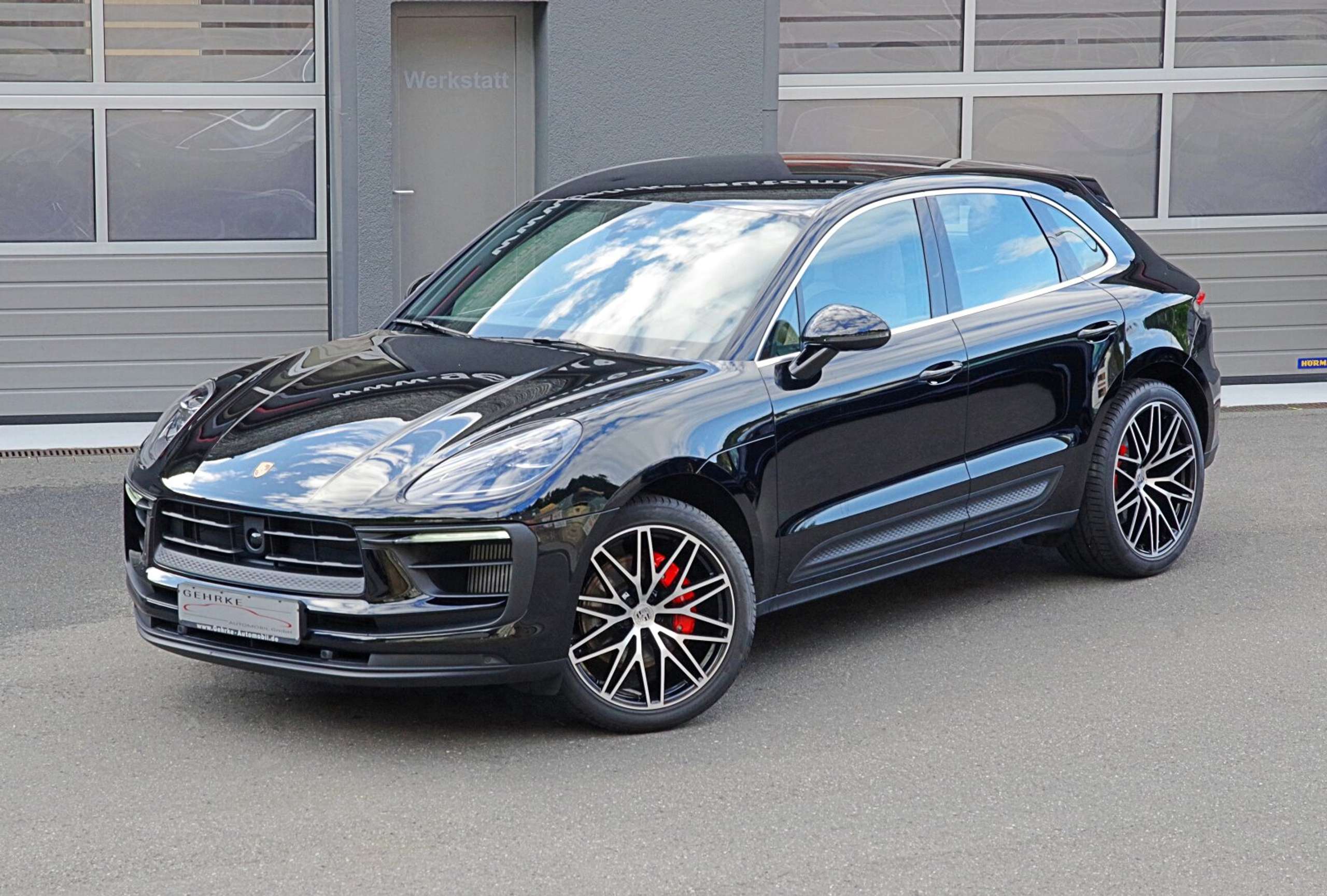 Porsche - Macan