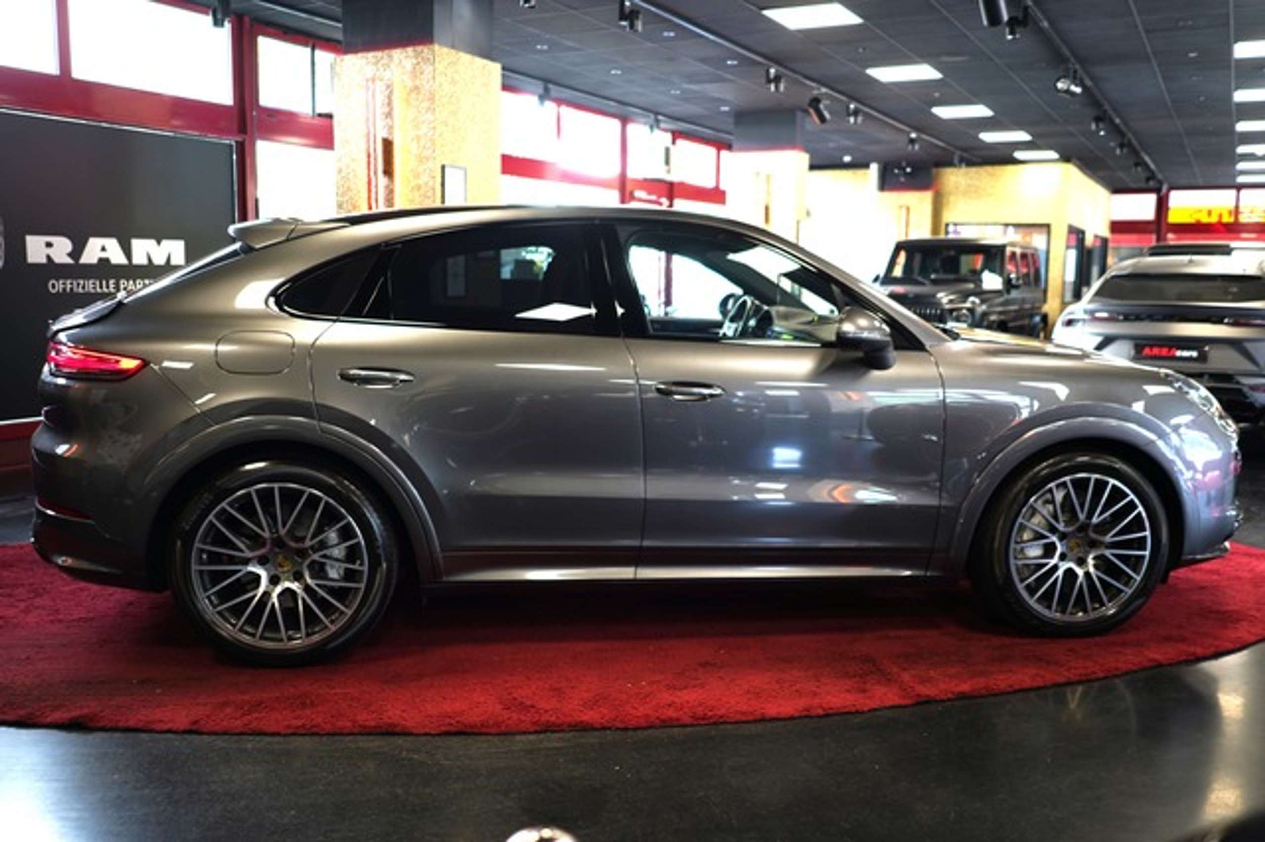 Porsche - Cayenne