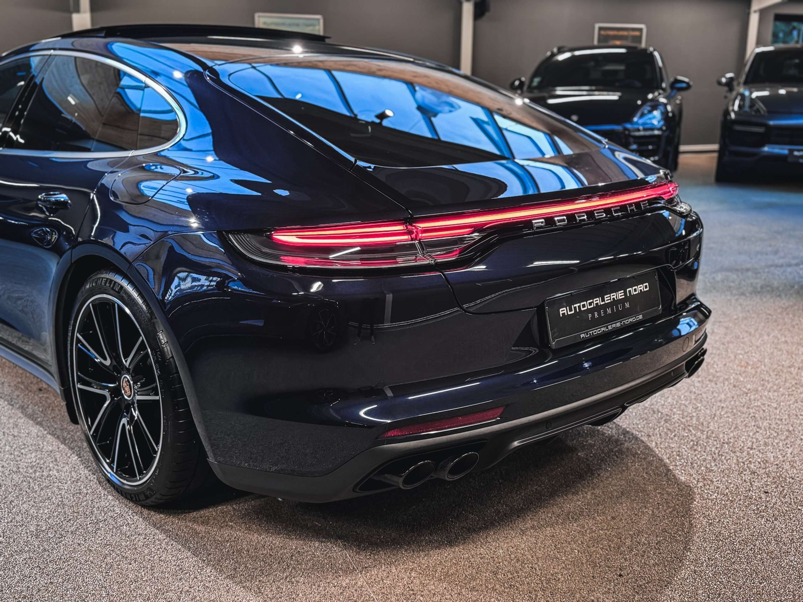 Porsche - Panamera