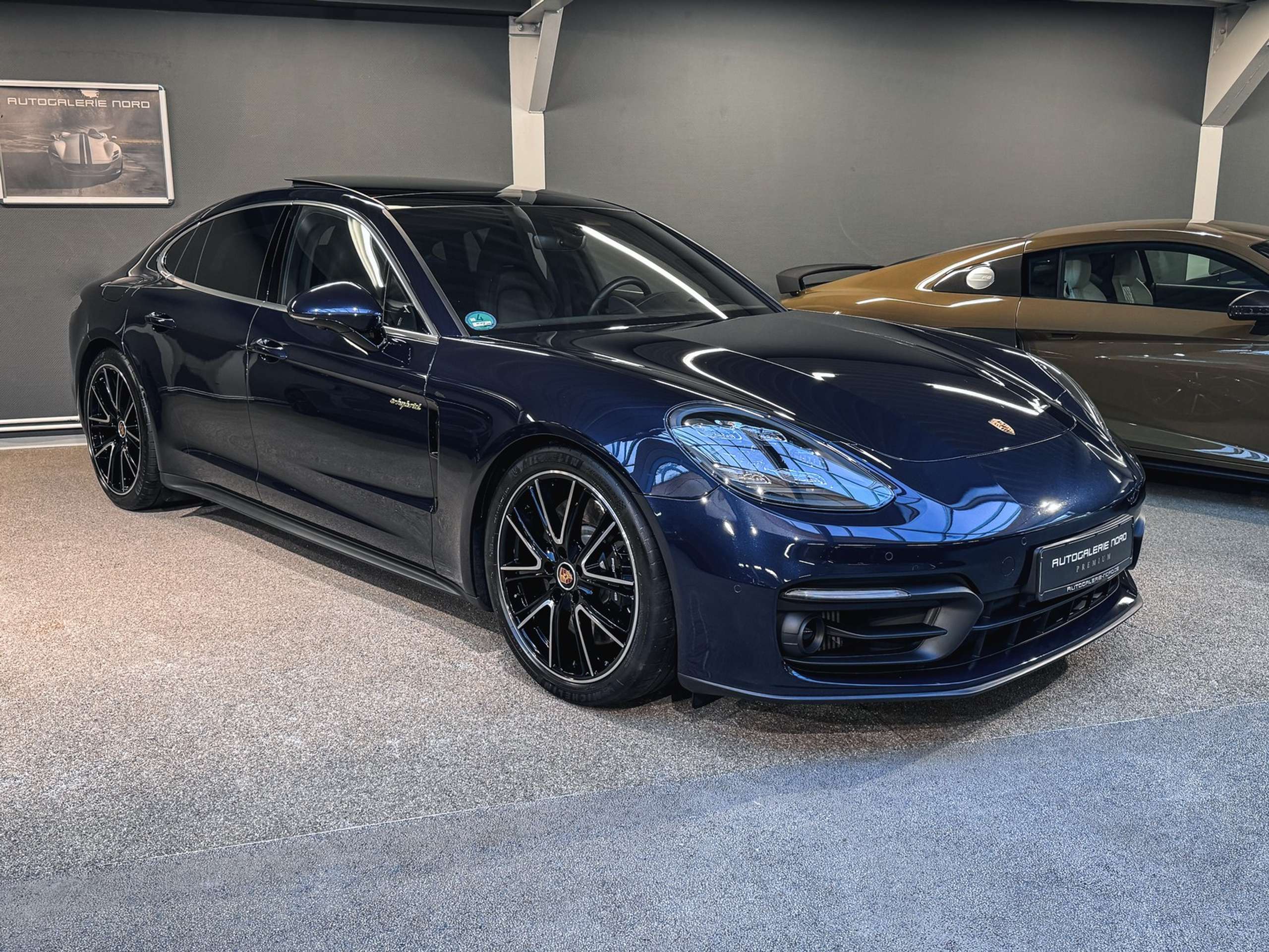 Porsche - Panamera