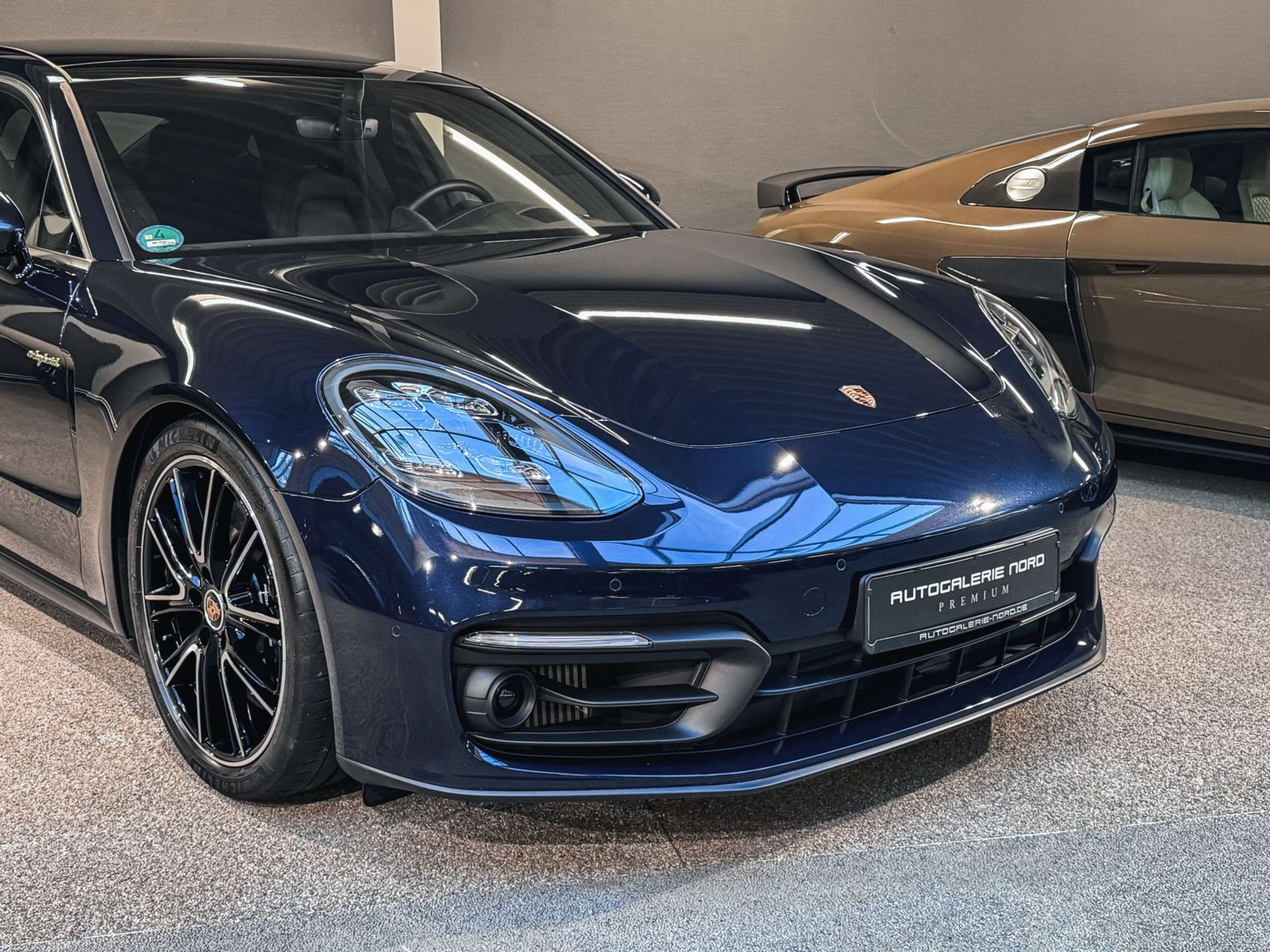 Porsche - Panamera