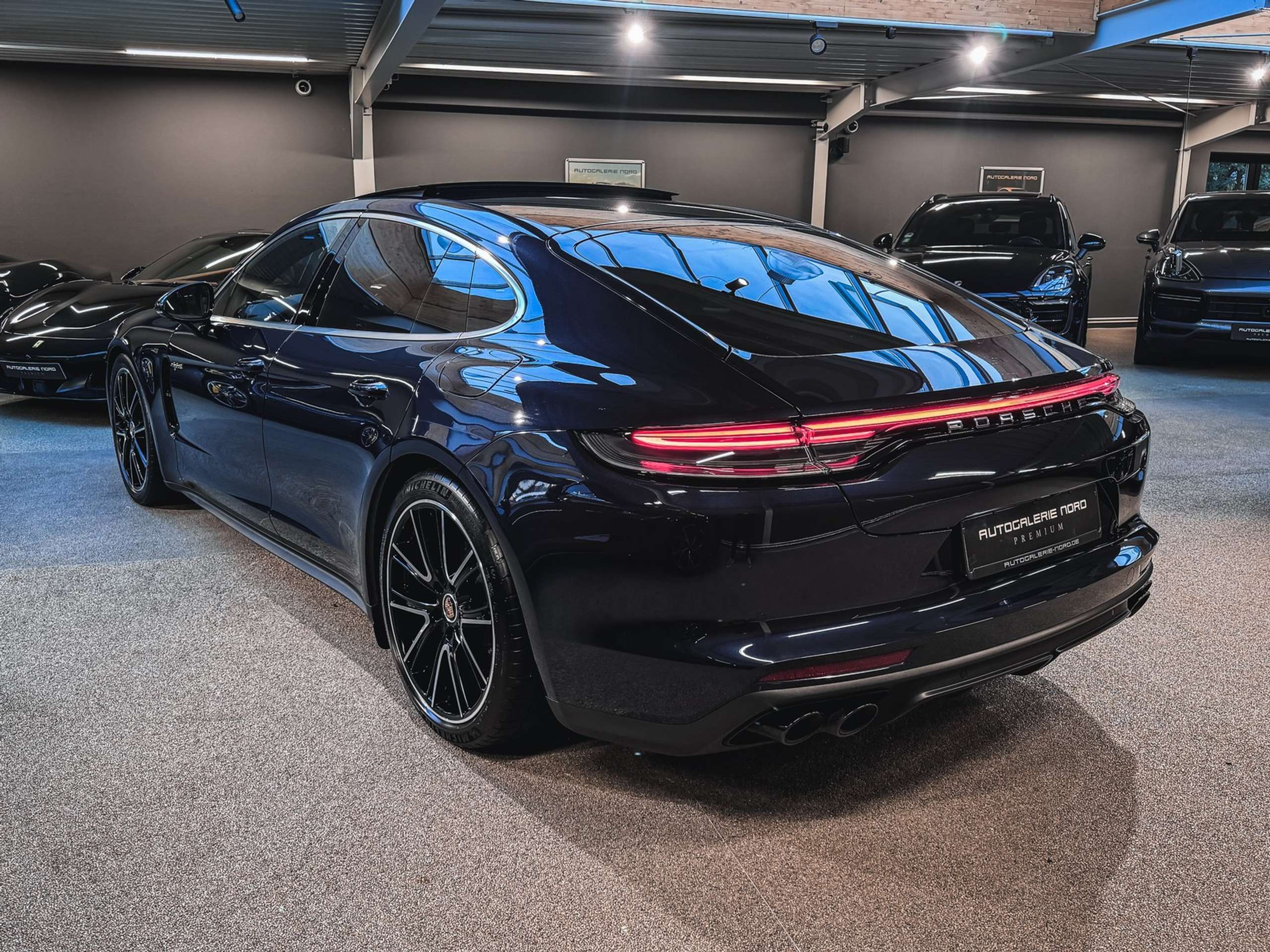 Porsche - Panamera