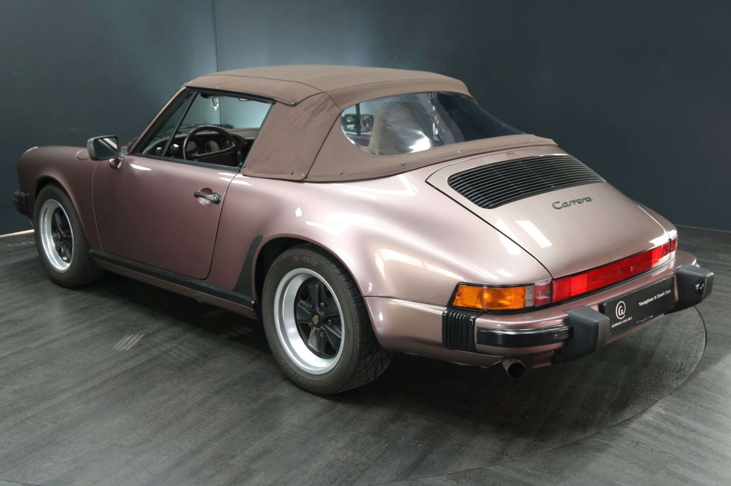 Porsche - 911