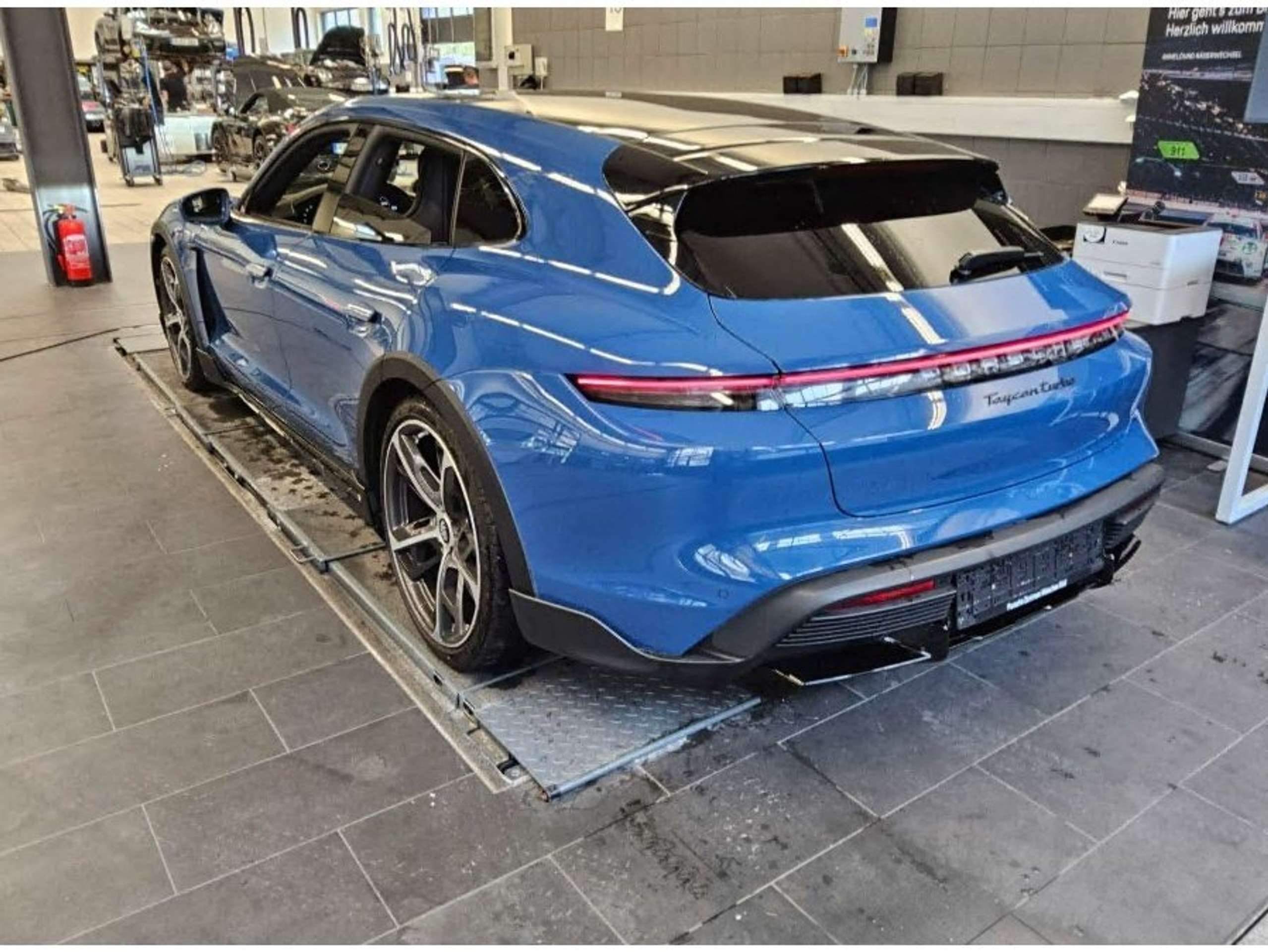 Porsche - Taycan