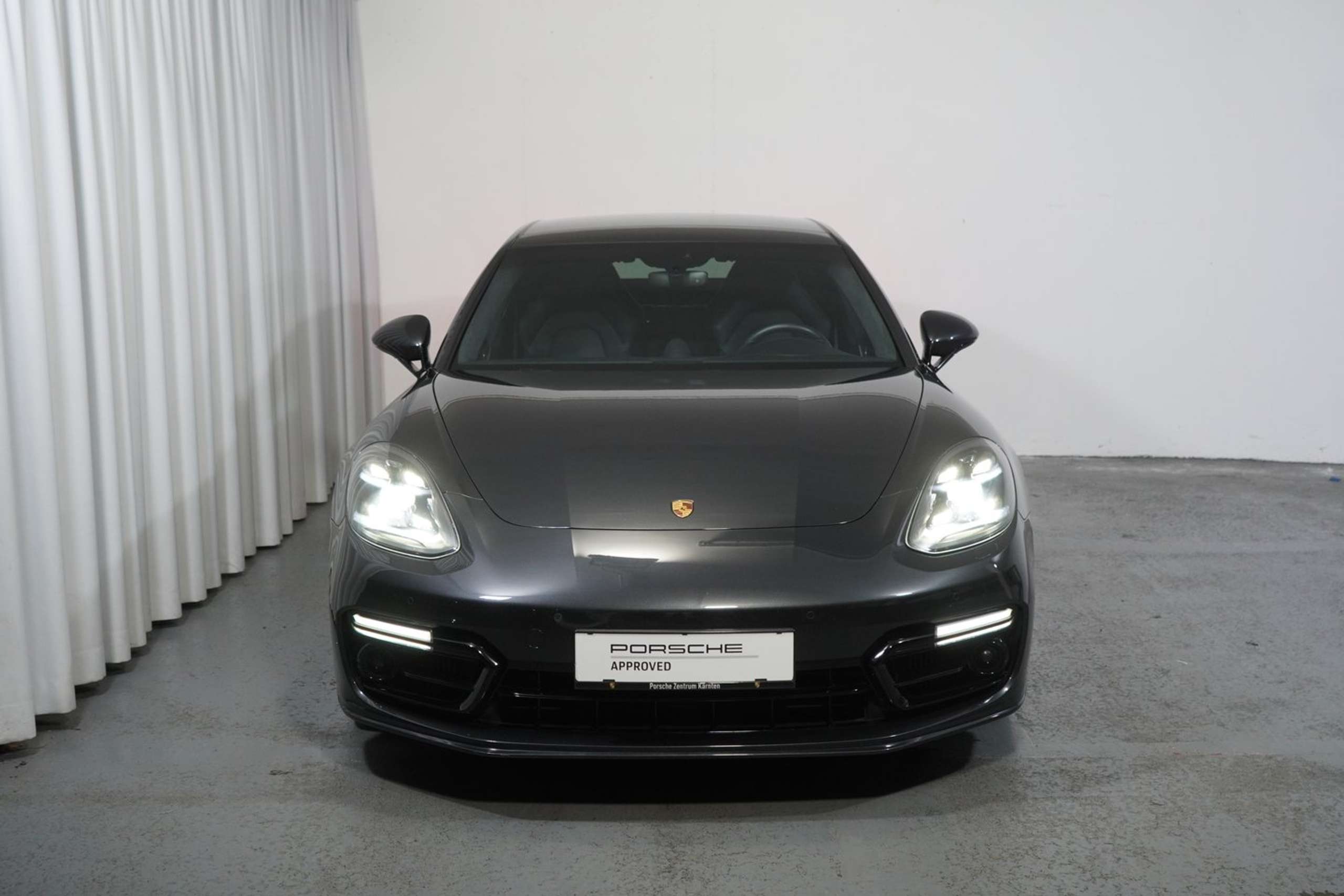 Porsche - Panamera