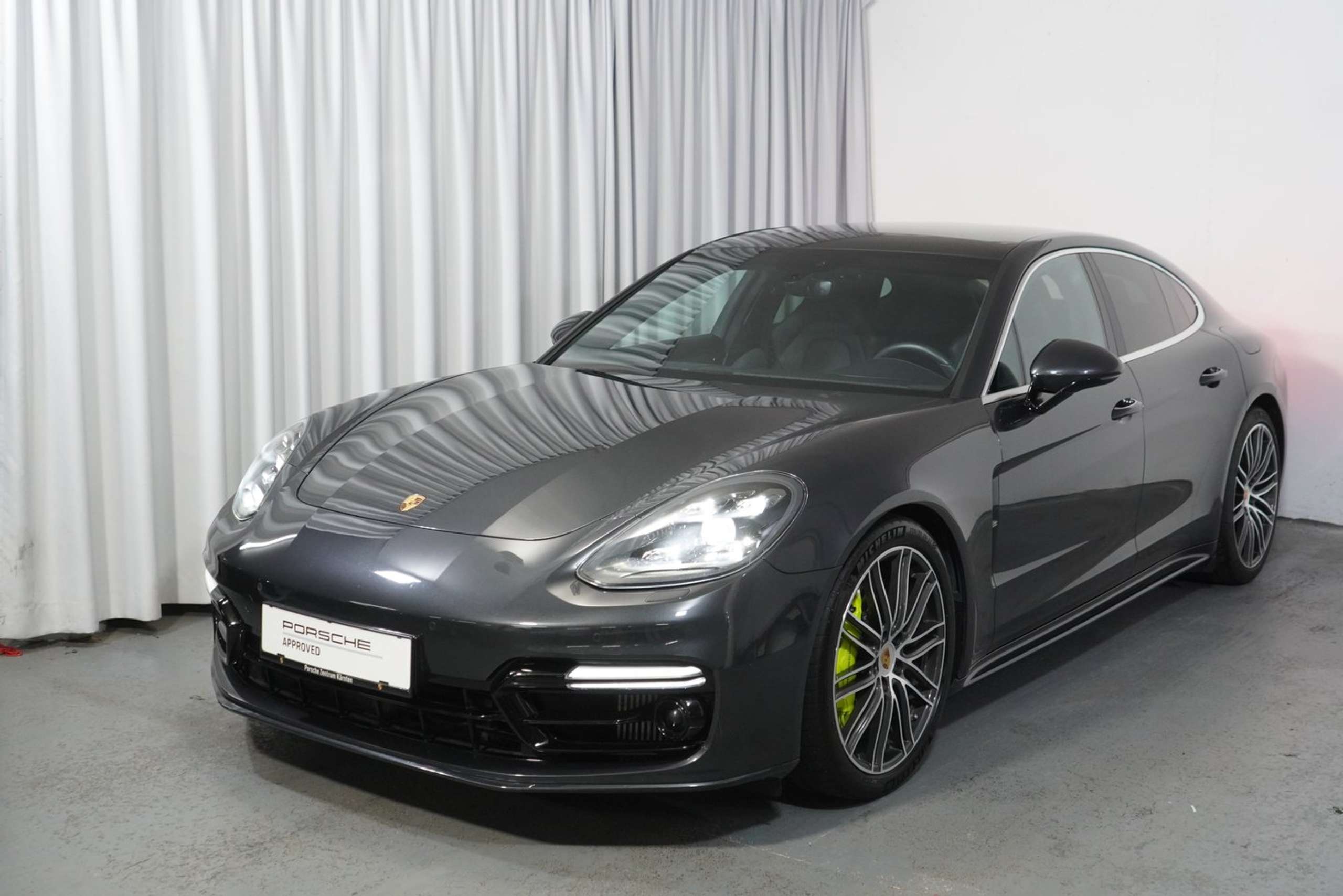 Porsche - Panamera