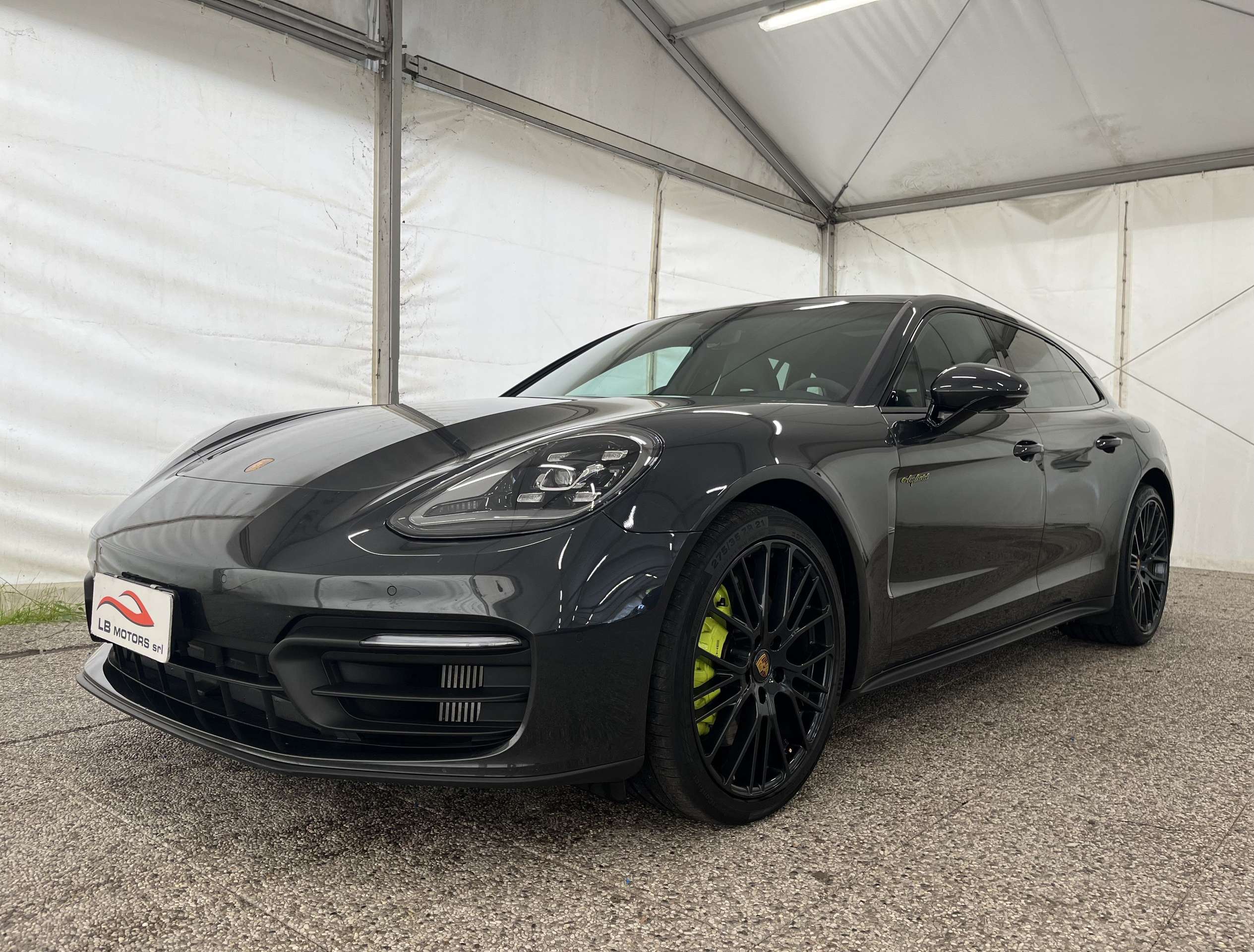 Porsche - Panamera