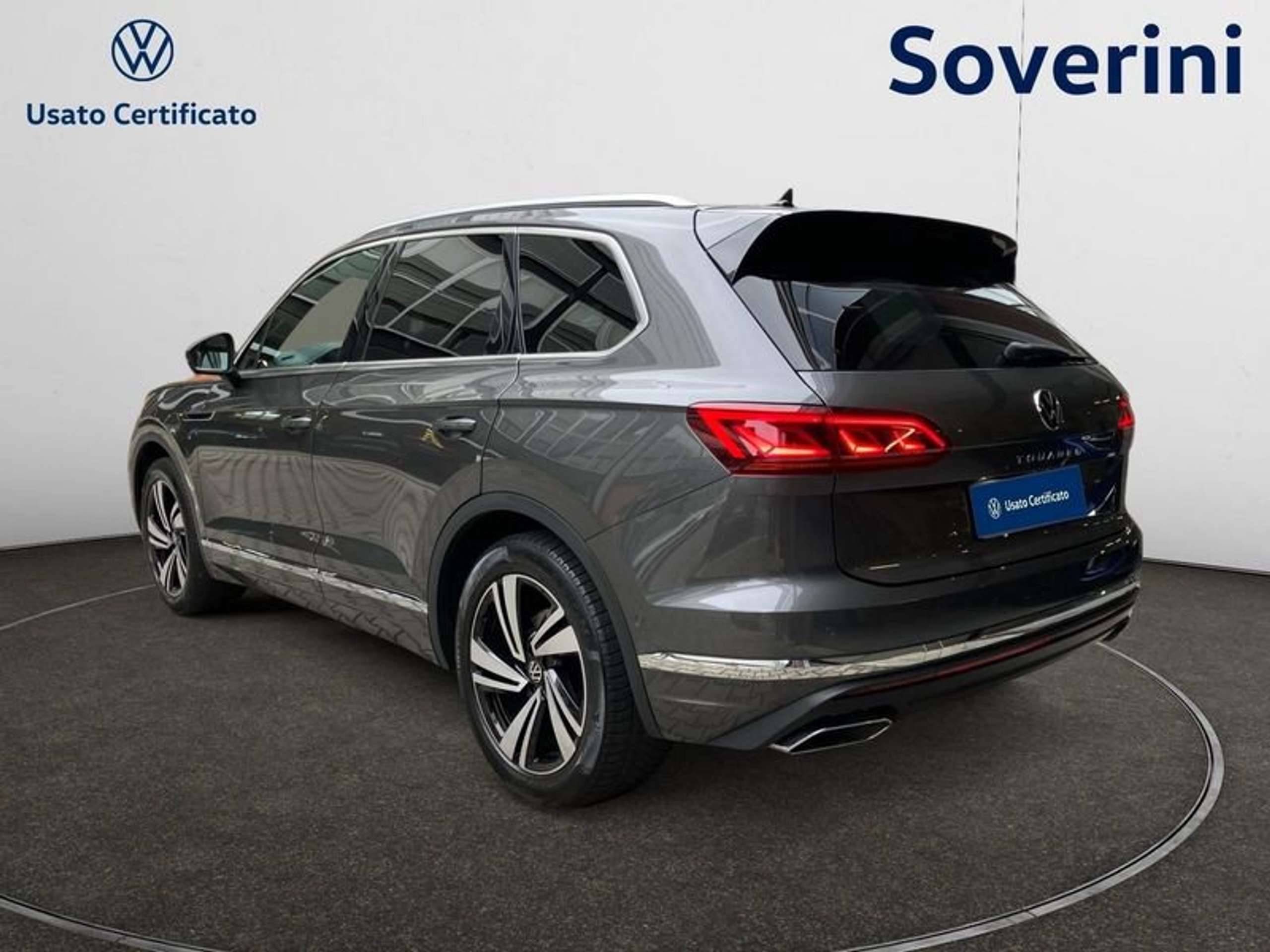 Volkswagen - Touareg