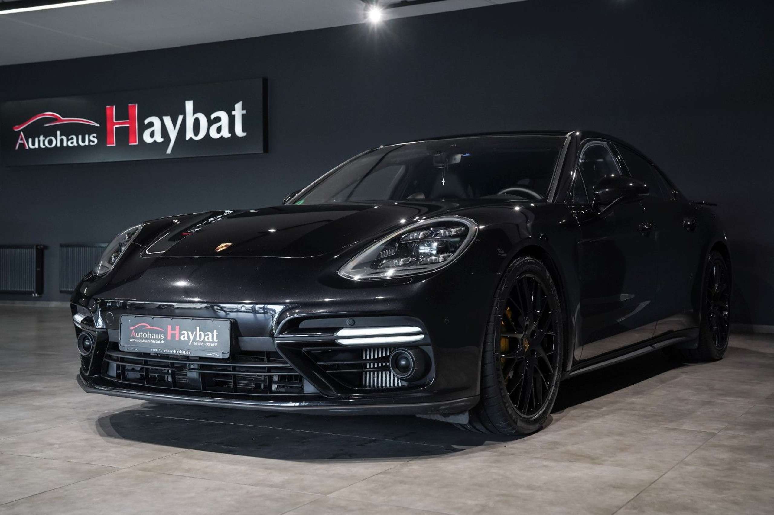 Porsche - Panamera