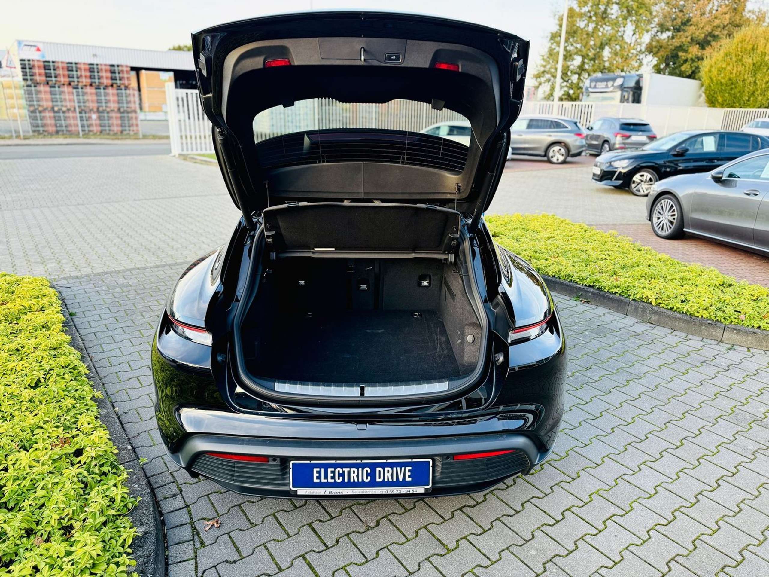 Porsche - Taycan