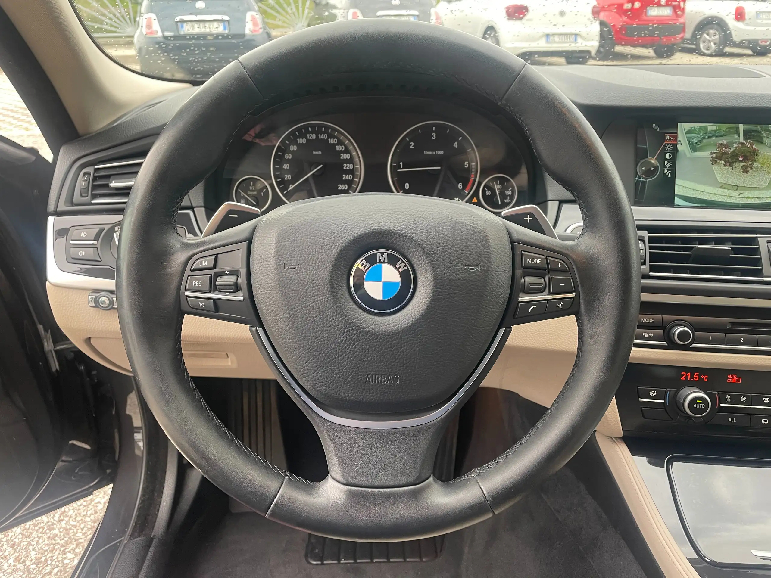 BMW - 525