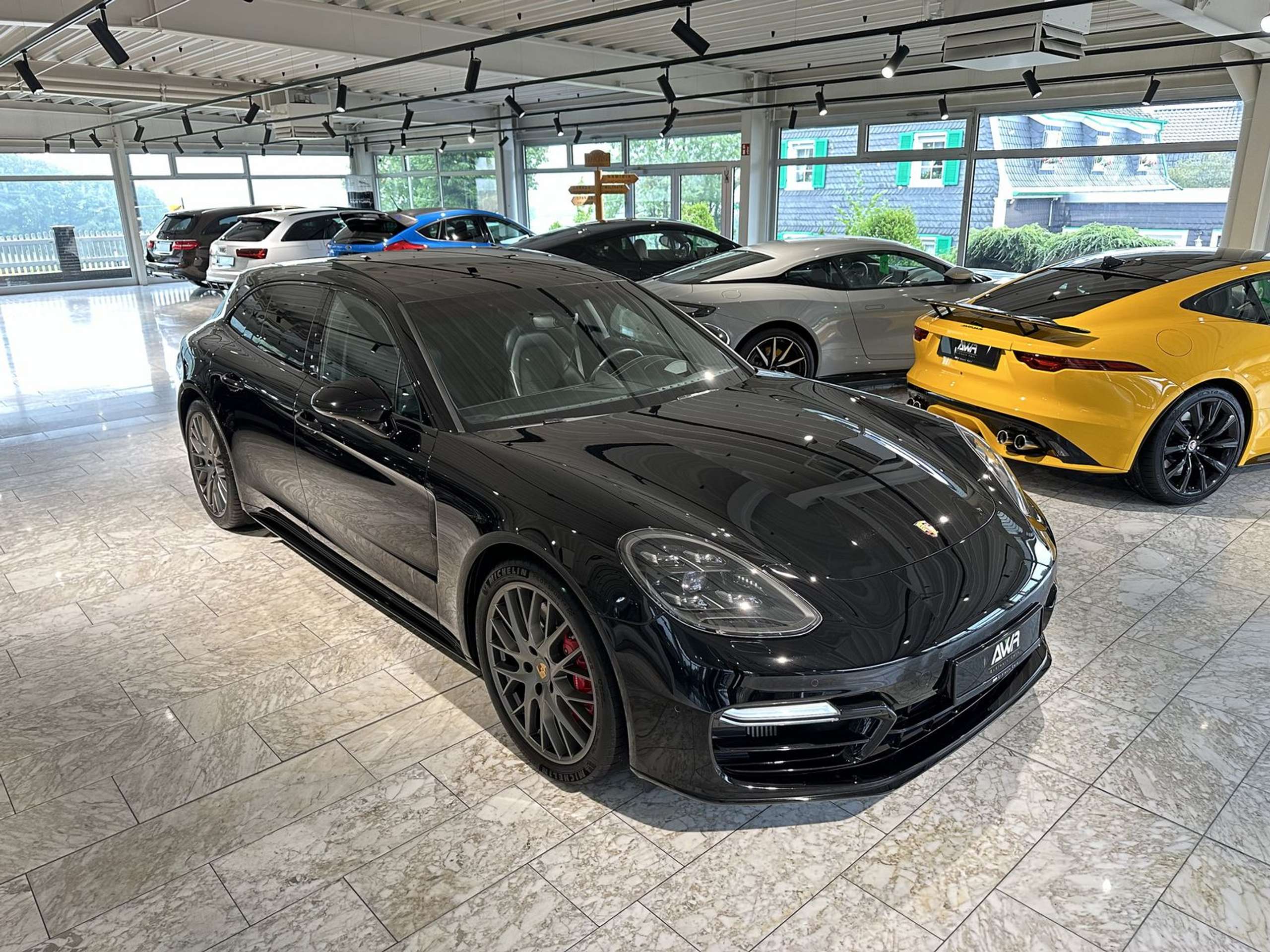 Porsche - Panamera