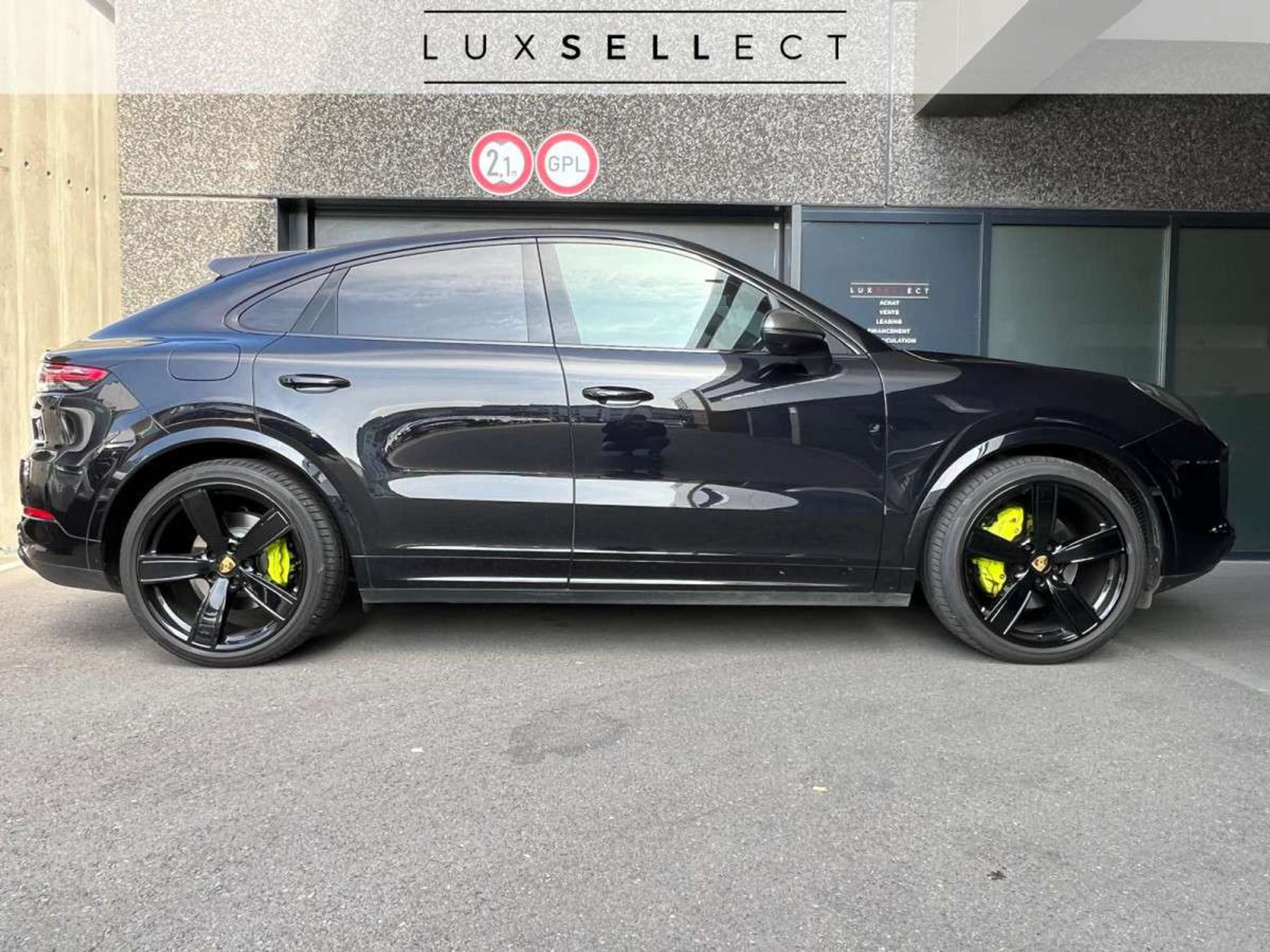 Porsche - Cayenne