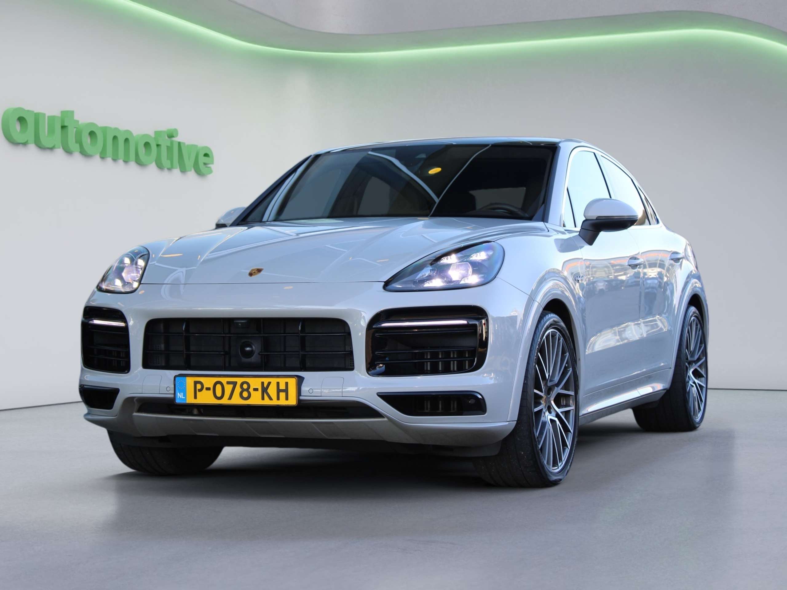 Porsche - Cayenne