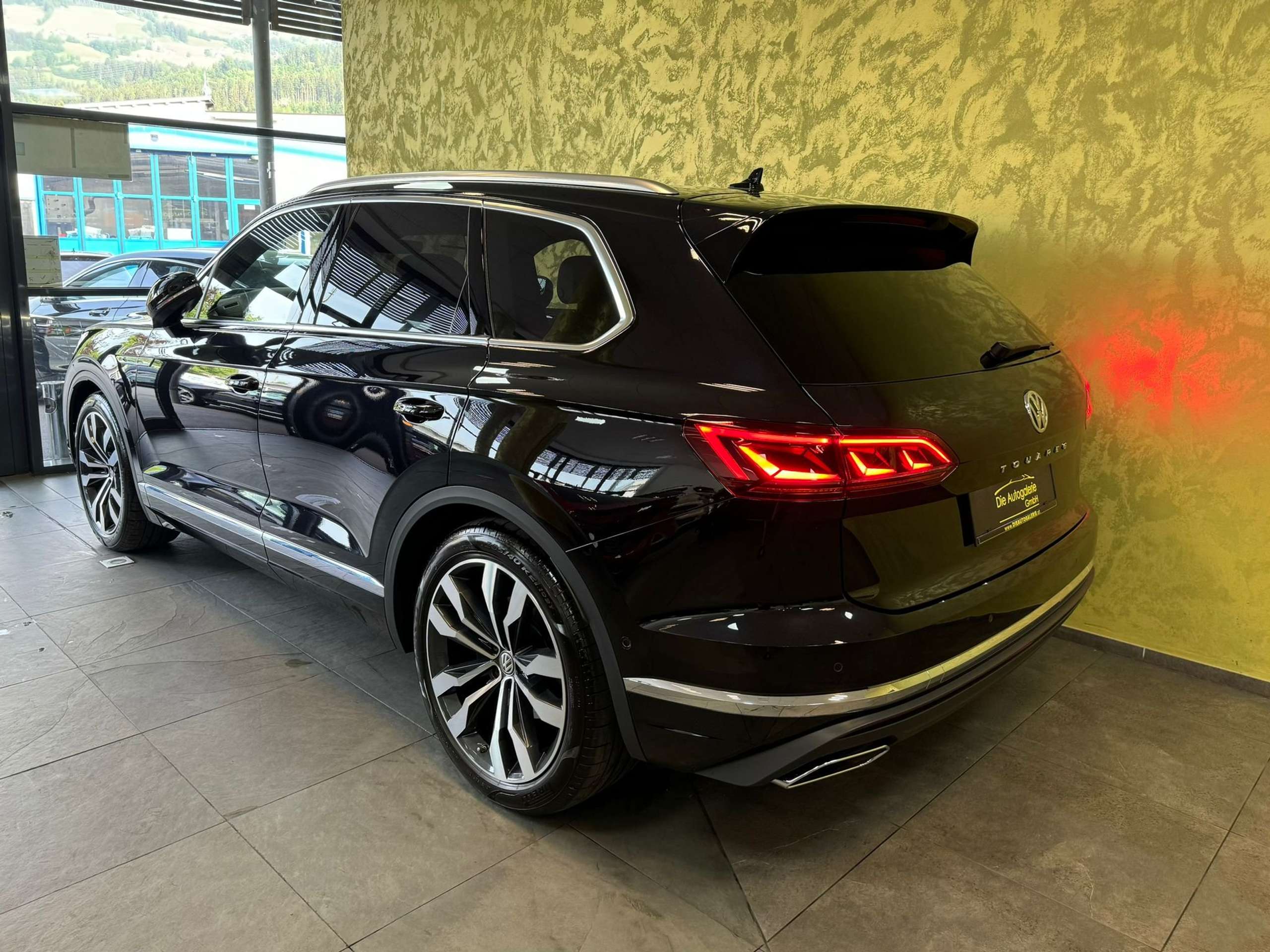 Volkswagen - Touareg