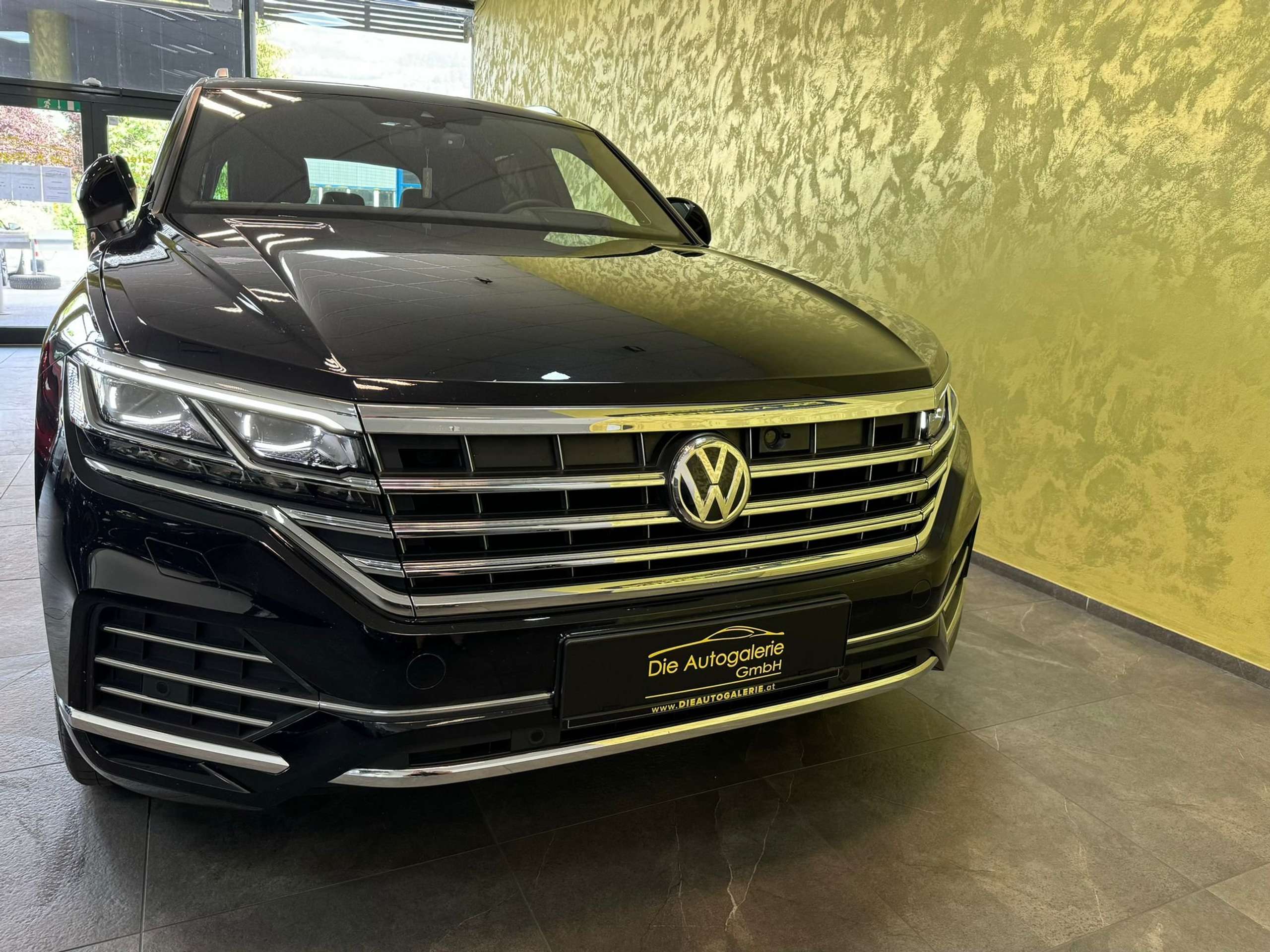 Volkswagen - Touareg