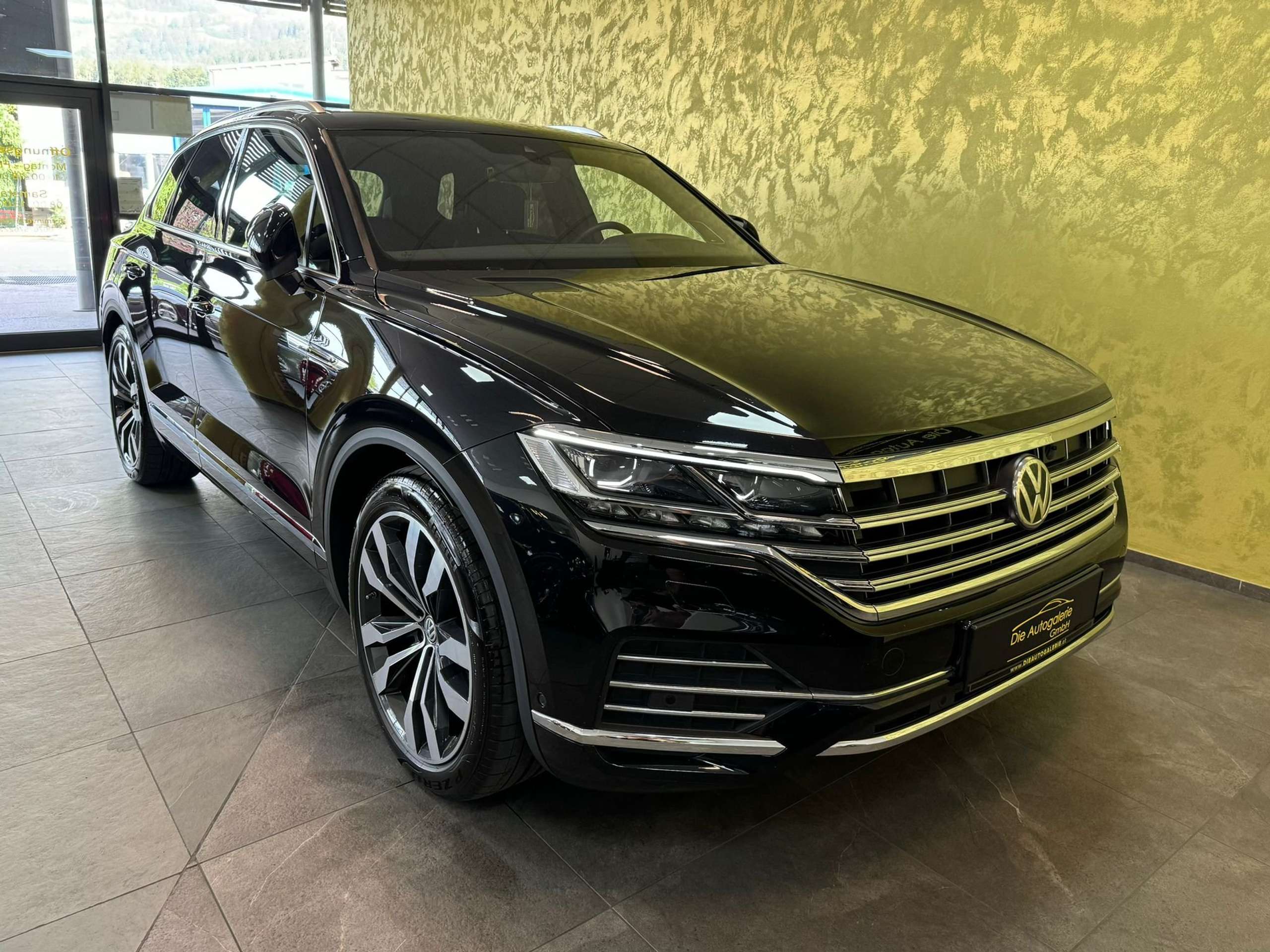 Volkswagen - Touareg