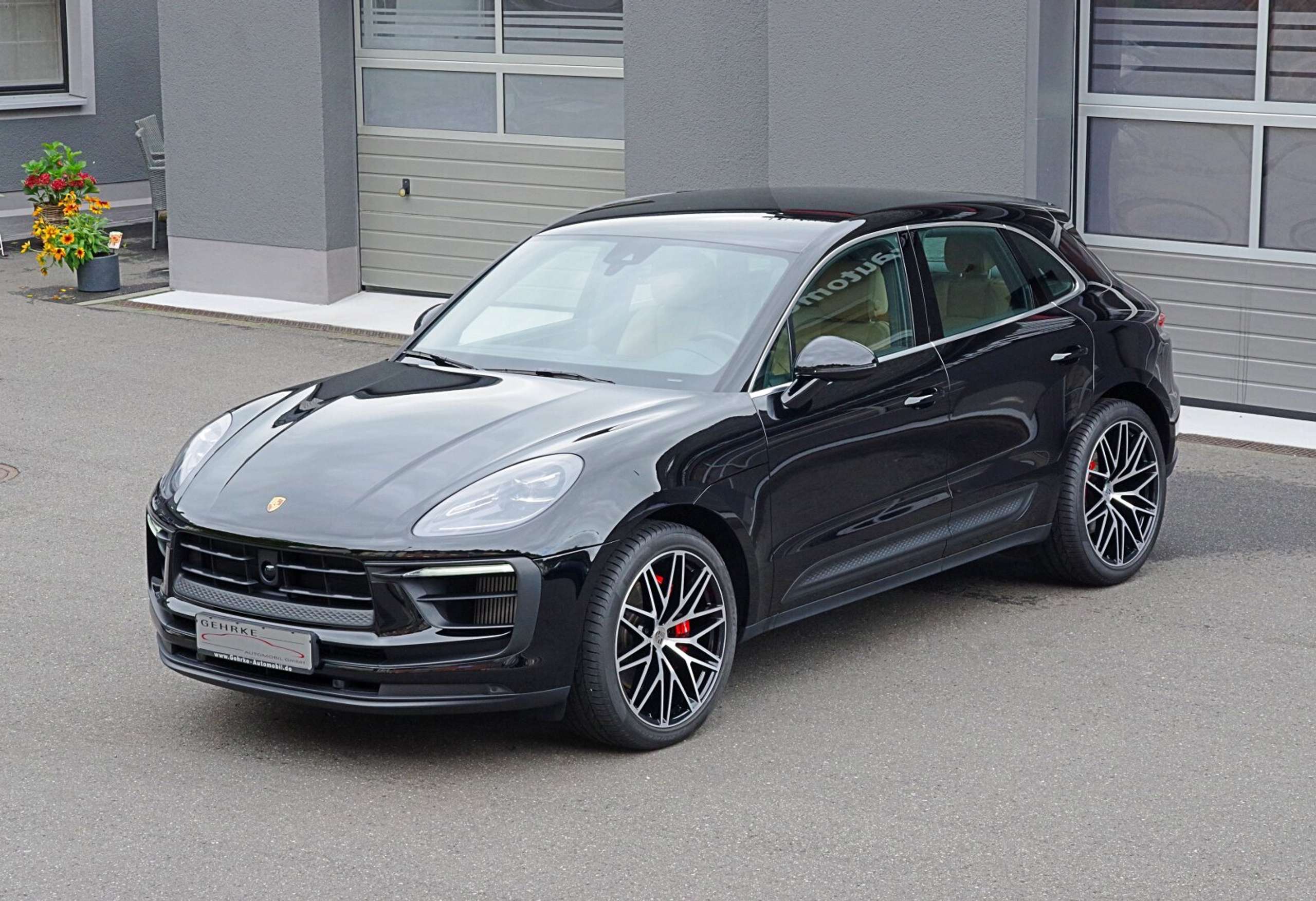 Porsche - Macan