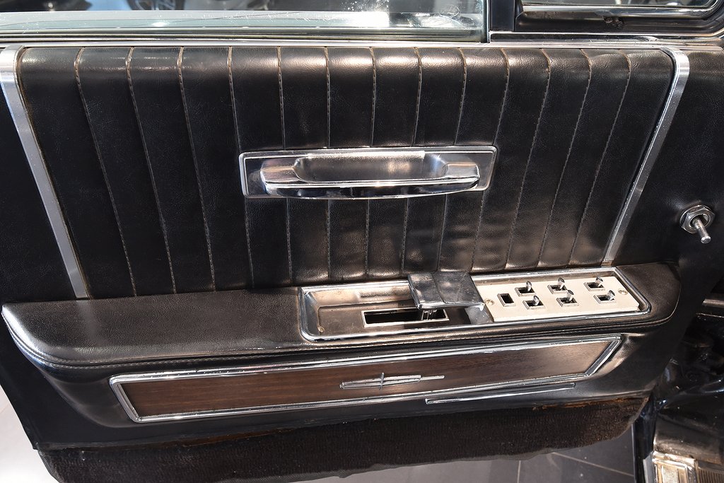 Lincoln - Continental