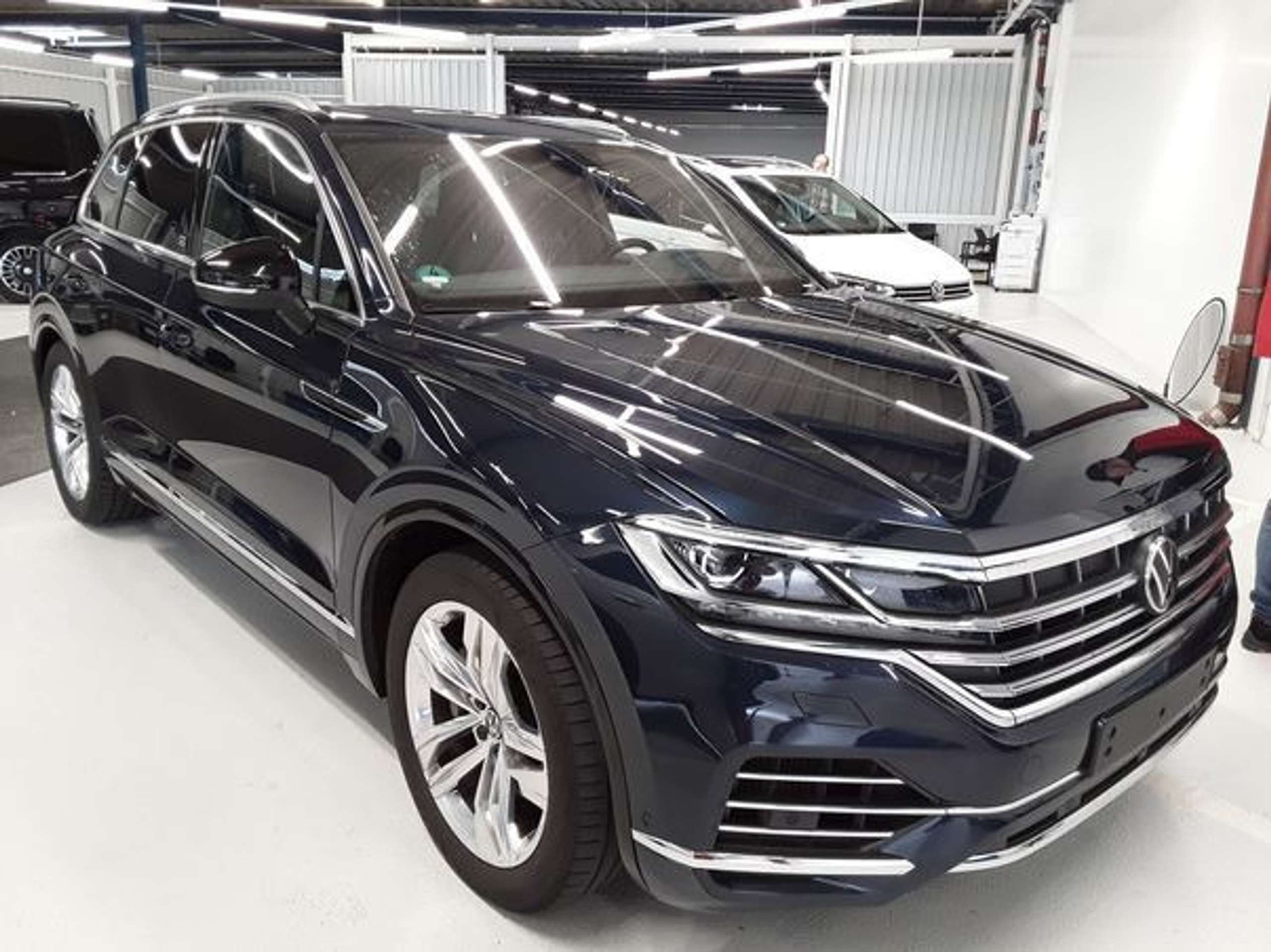 Volkswagen - Touareg