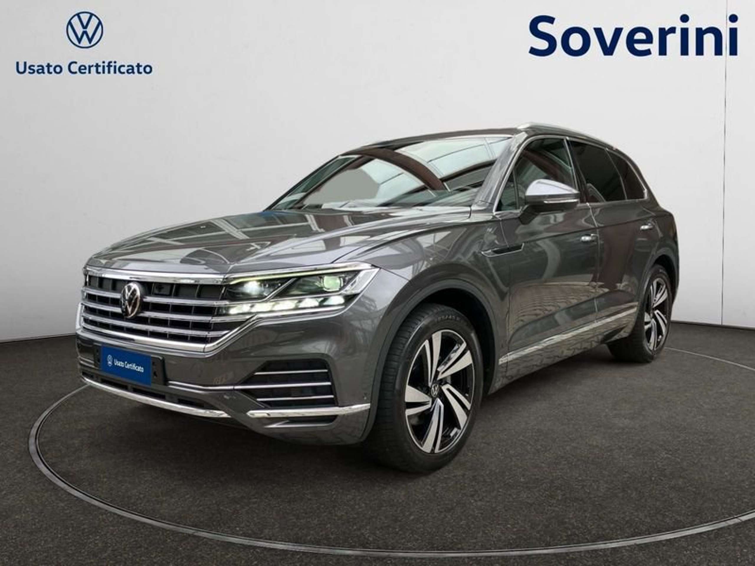 Volkswagen - Touareg