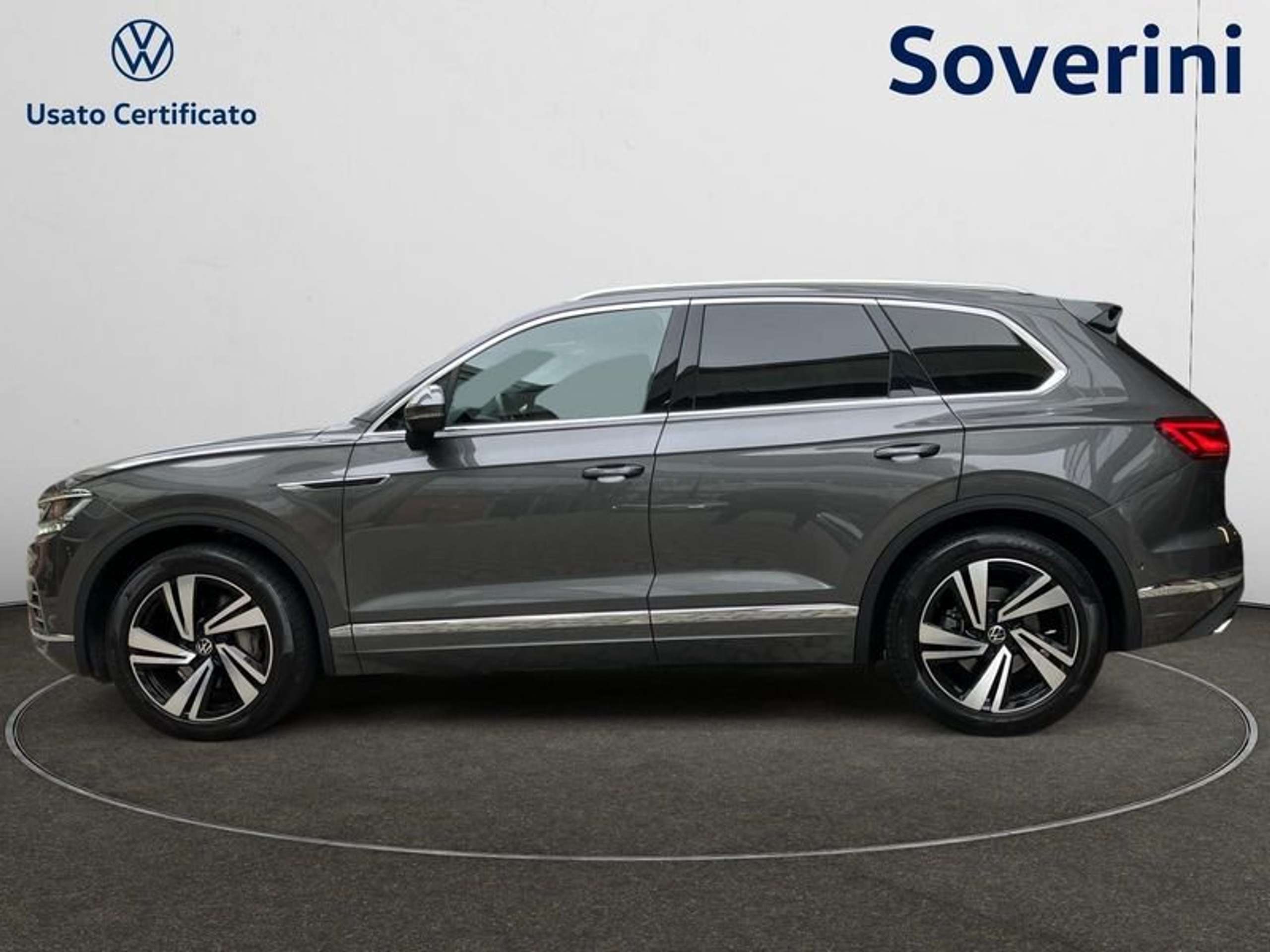 Volkswagen - Touareg