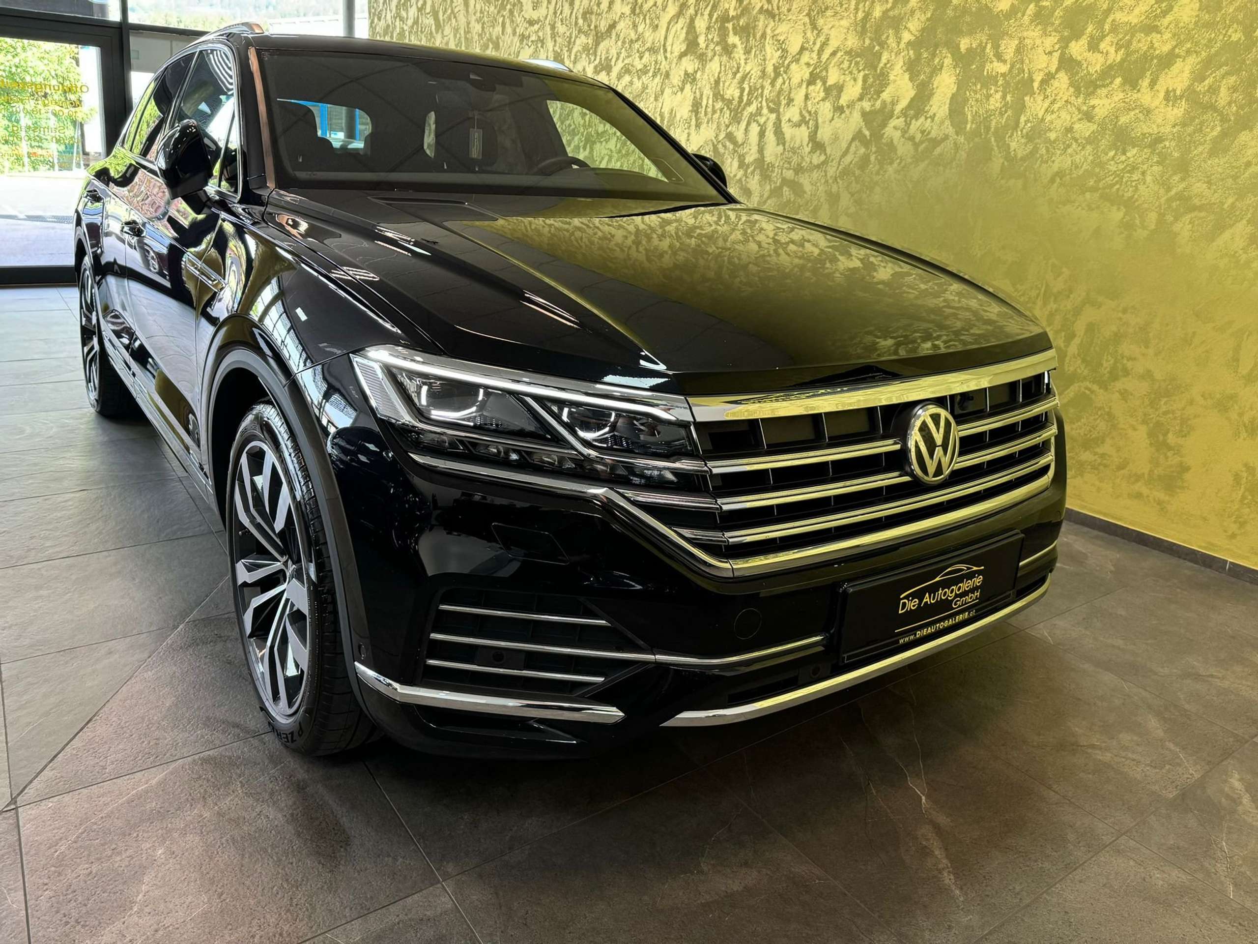 Volkswagen - Touareg