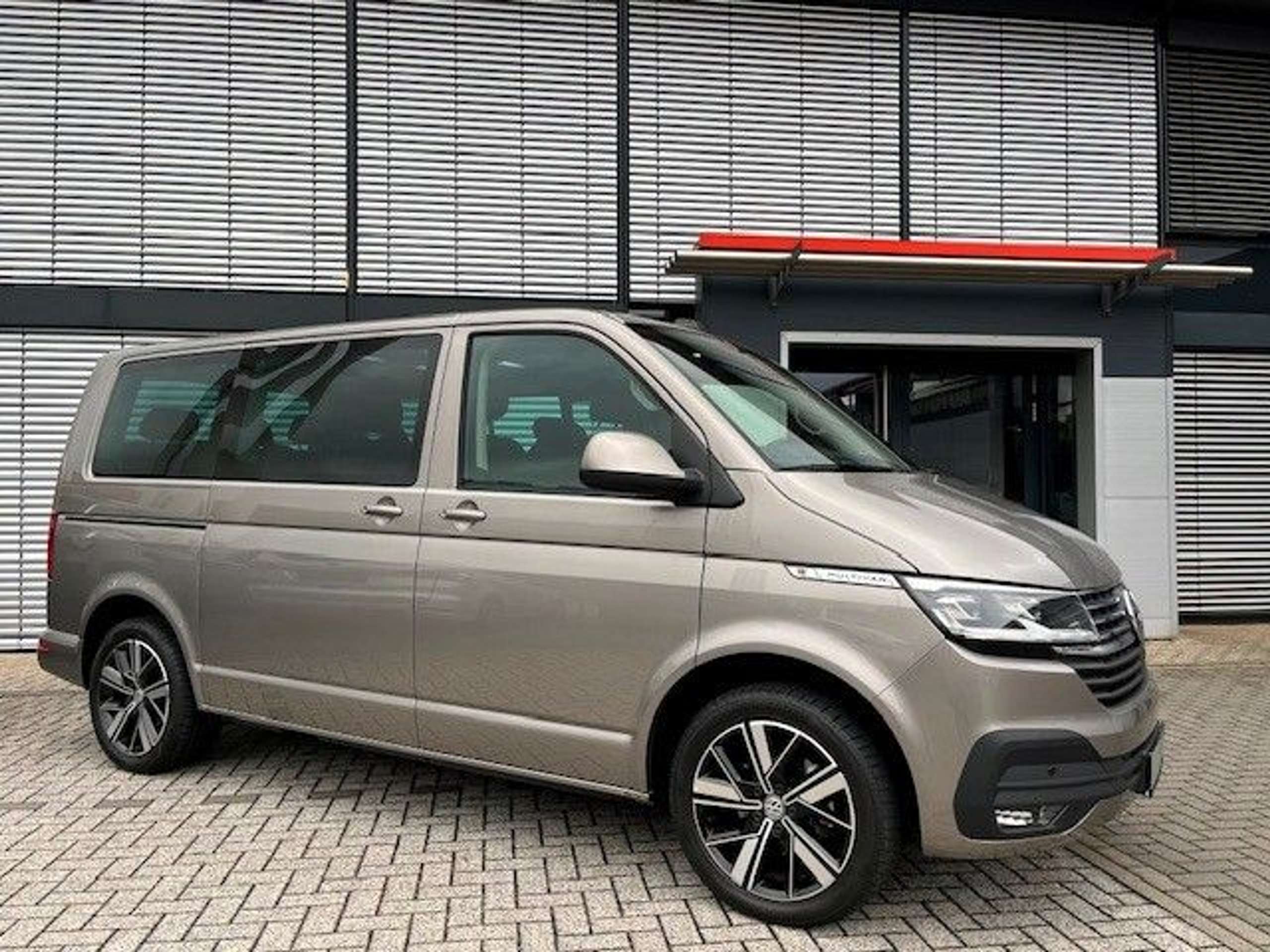 Volkswagen - T6 Multivan