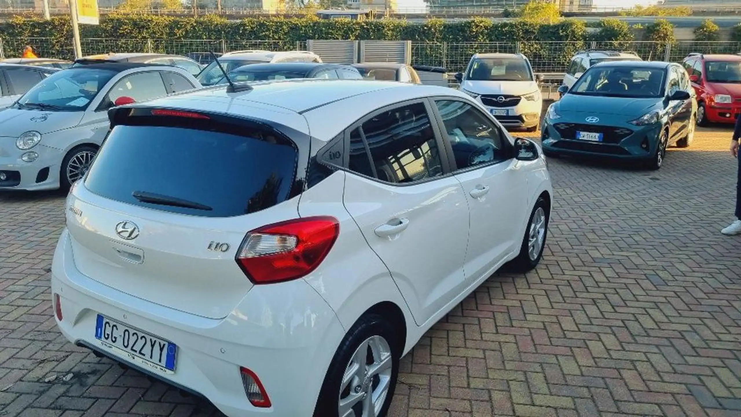 Hyundai - i10