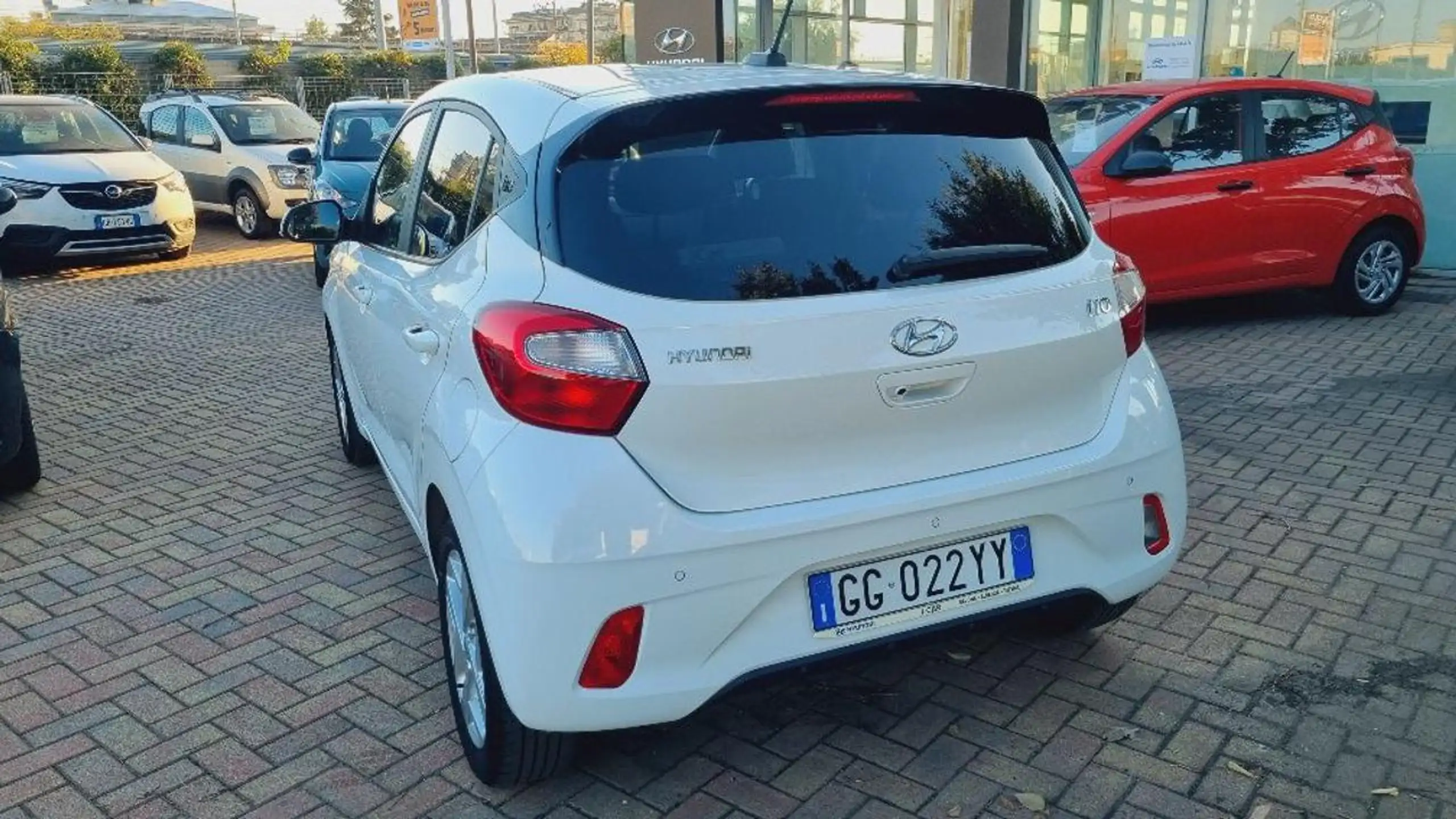 Hyundai - i10