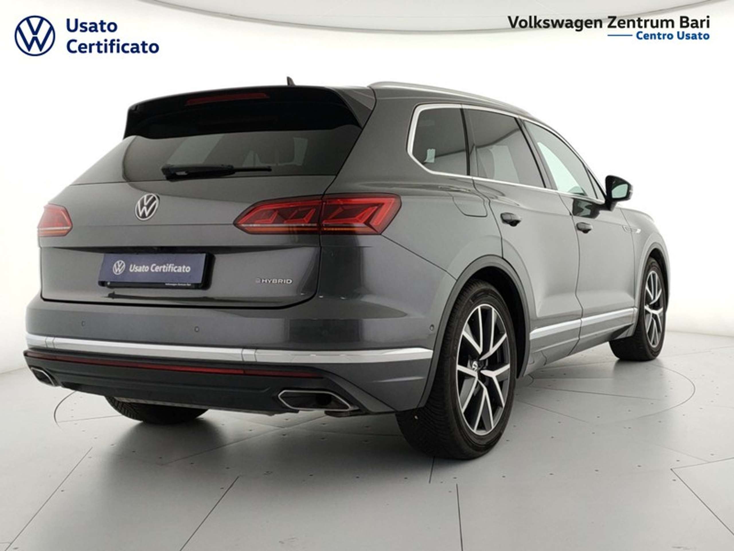 Volkswagen - Touareg