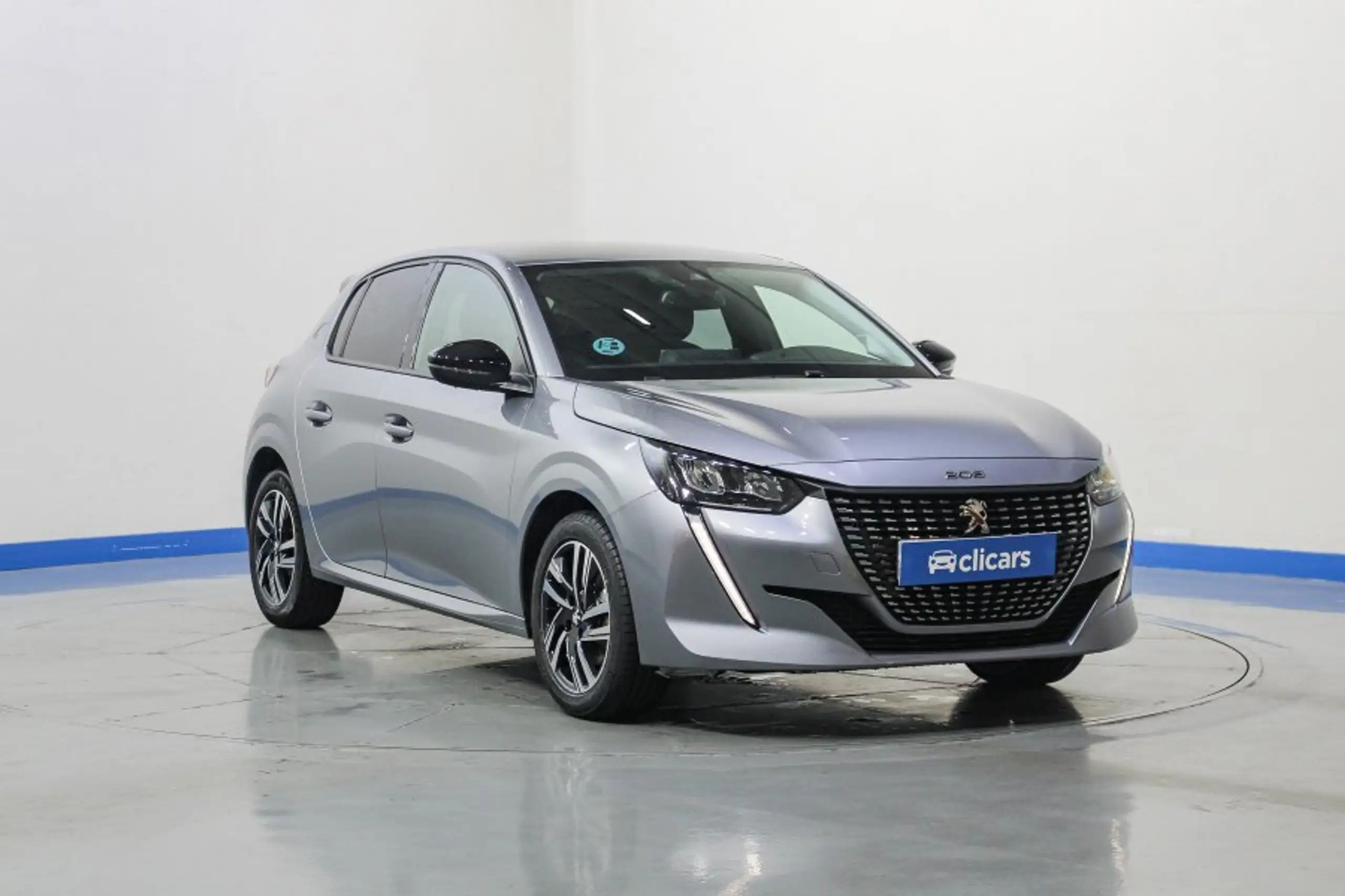 Peugeot - 208