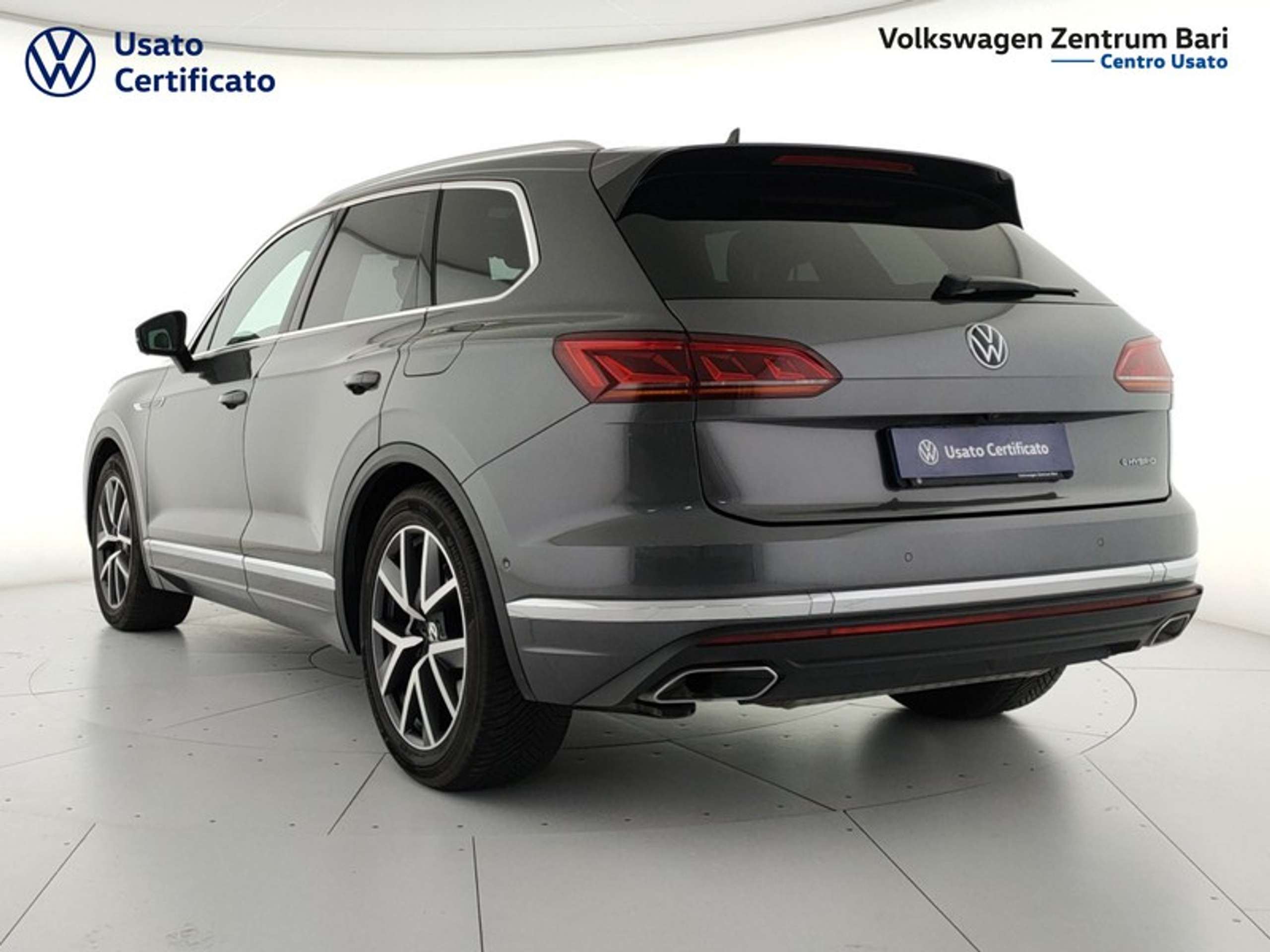 Volkswagen - Touareg