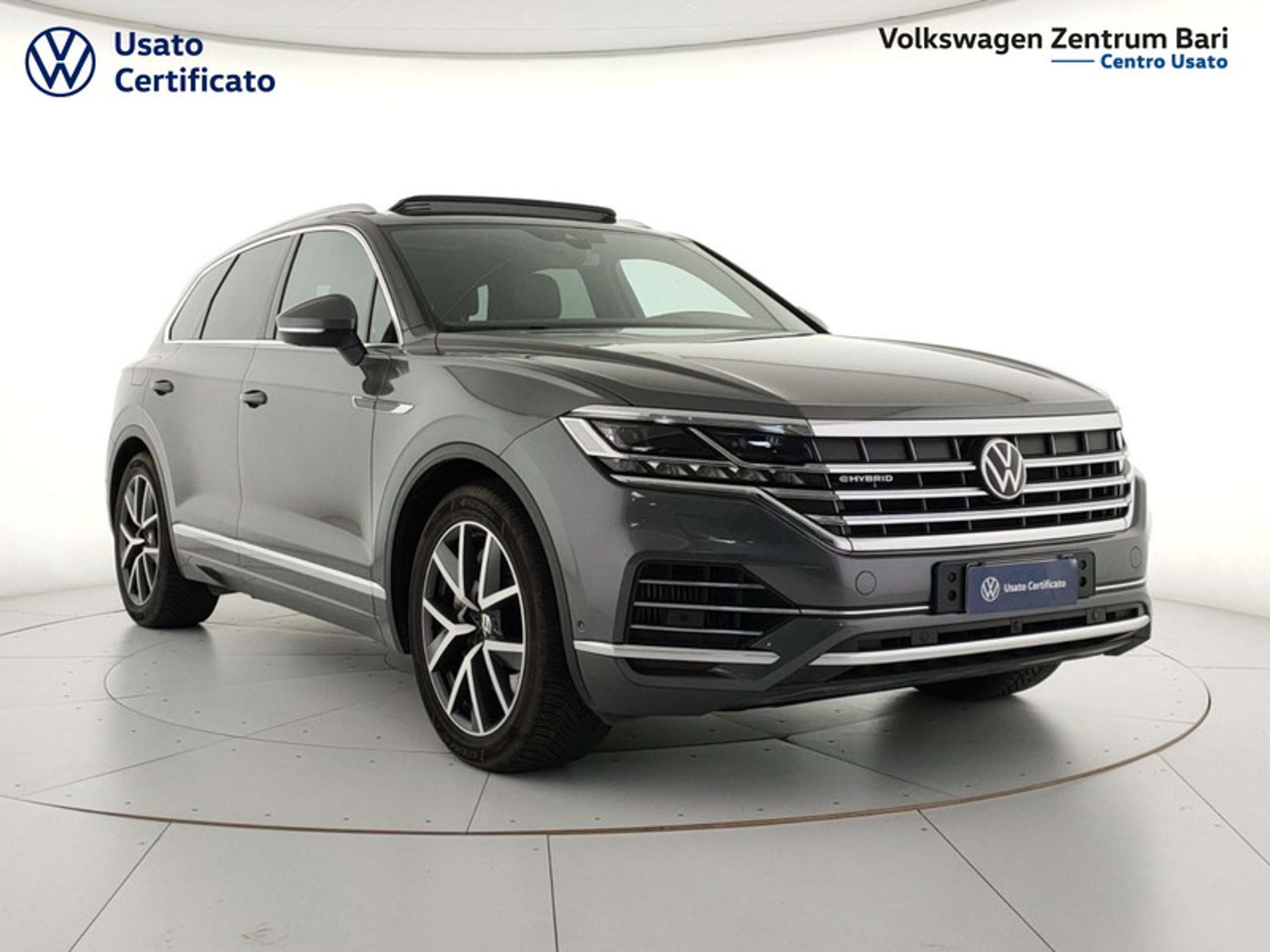 Volkswagen - Touareg