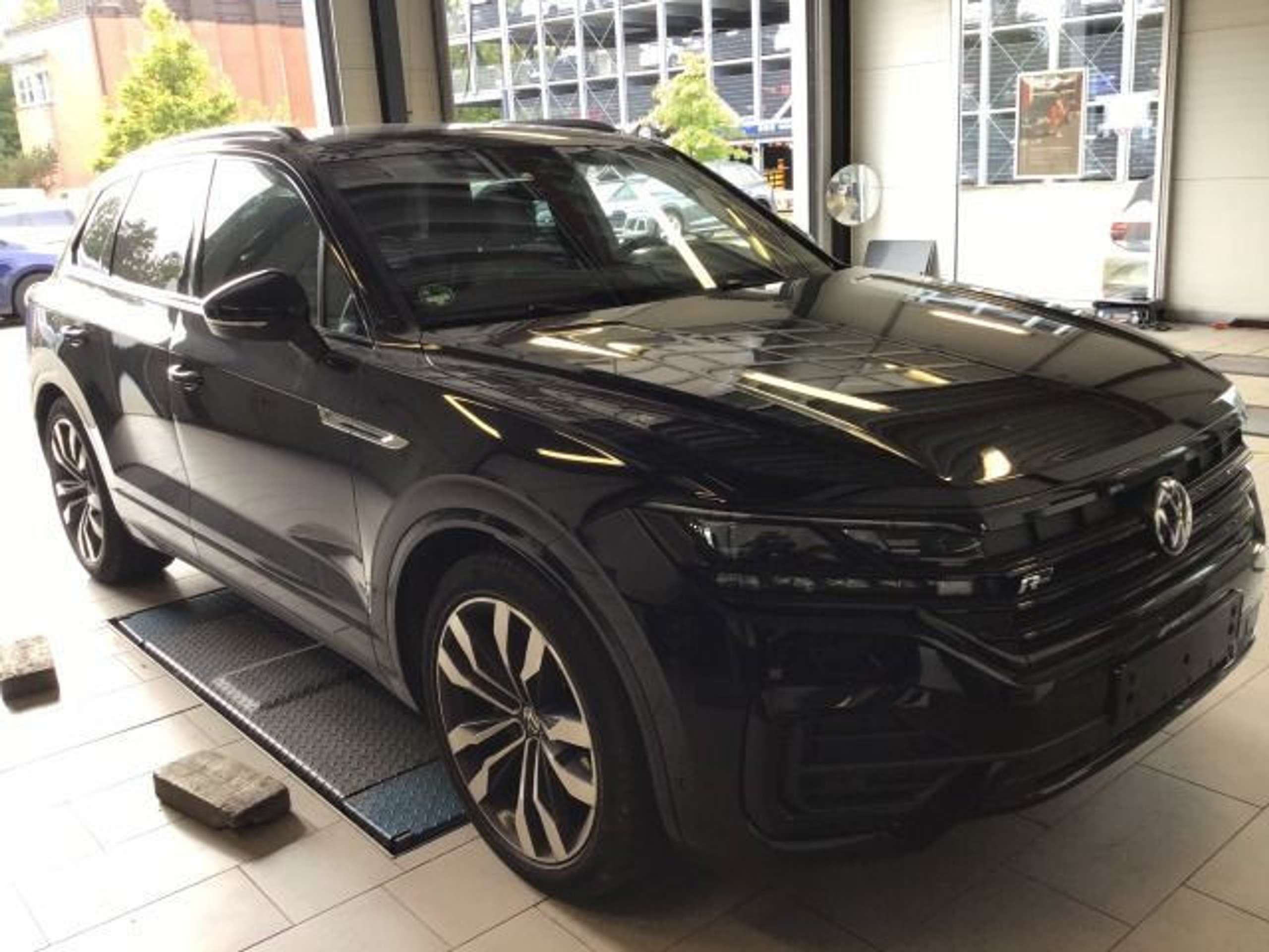 Volkswagen - Touareg