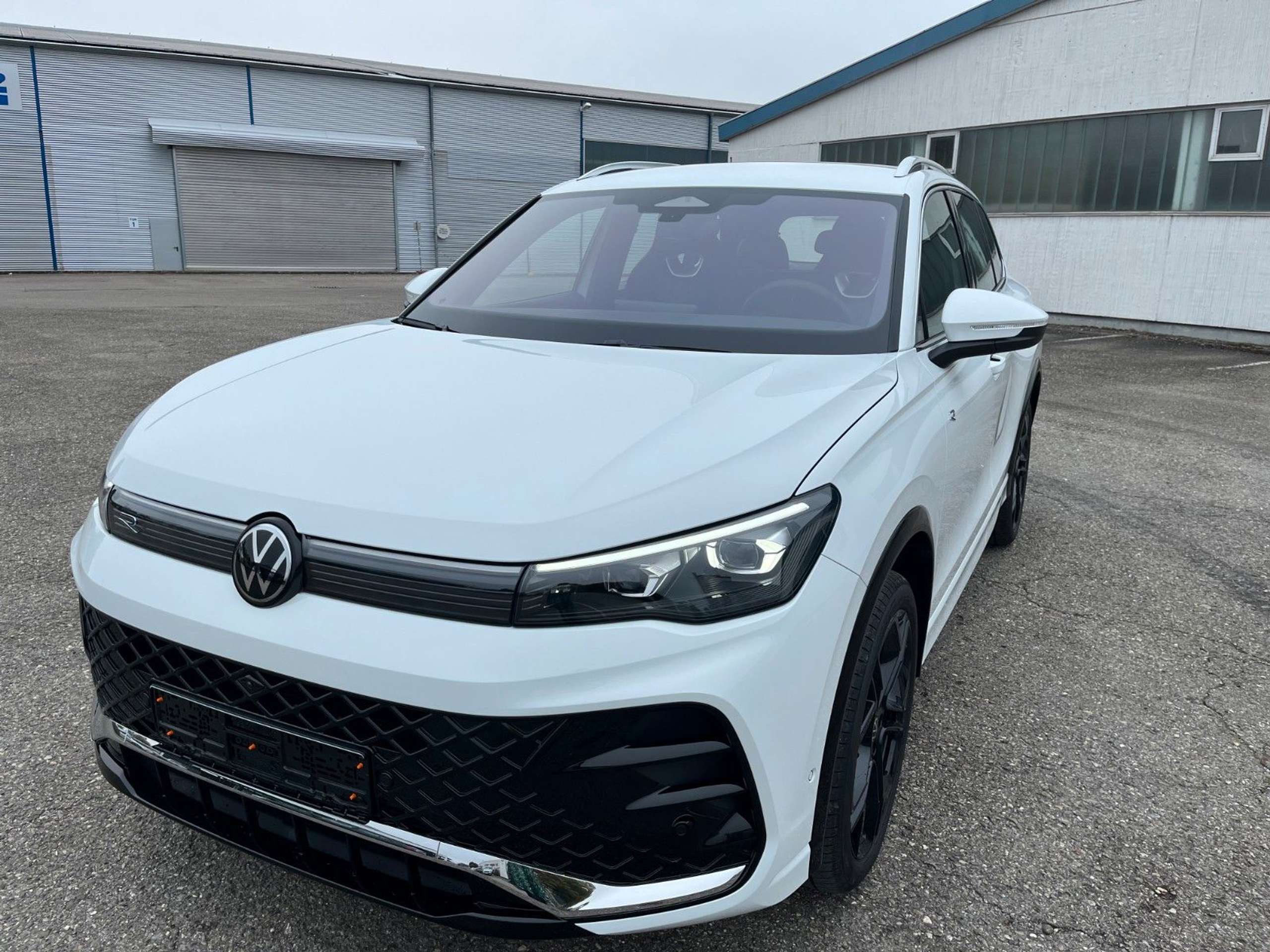 Volkswagen - Tiguan