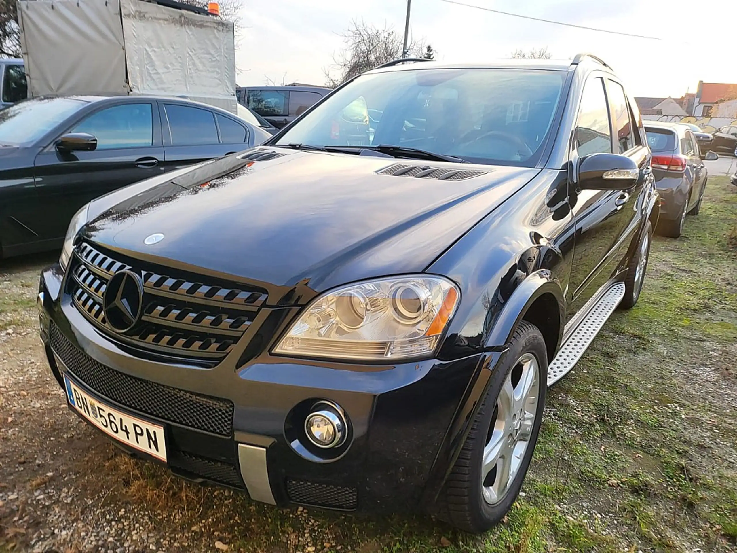 Mercedes-Benz - ML 350