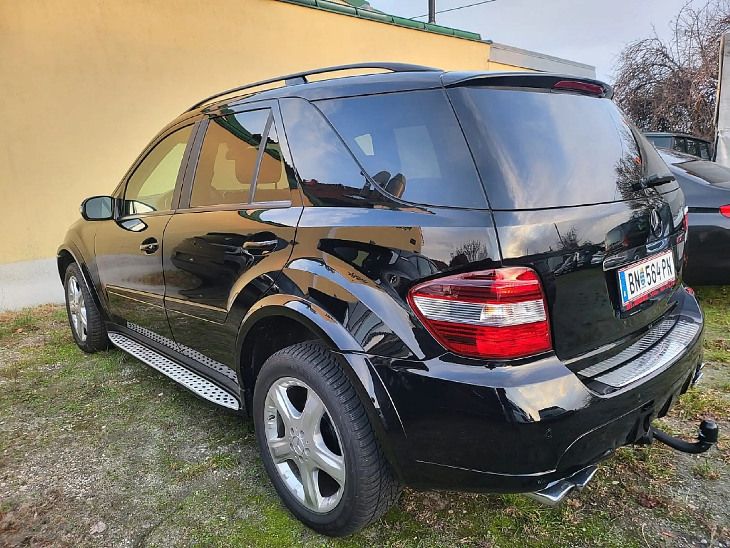 Mercedes-Benz - ML 350