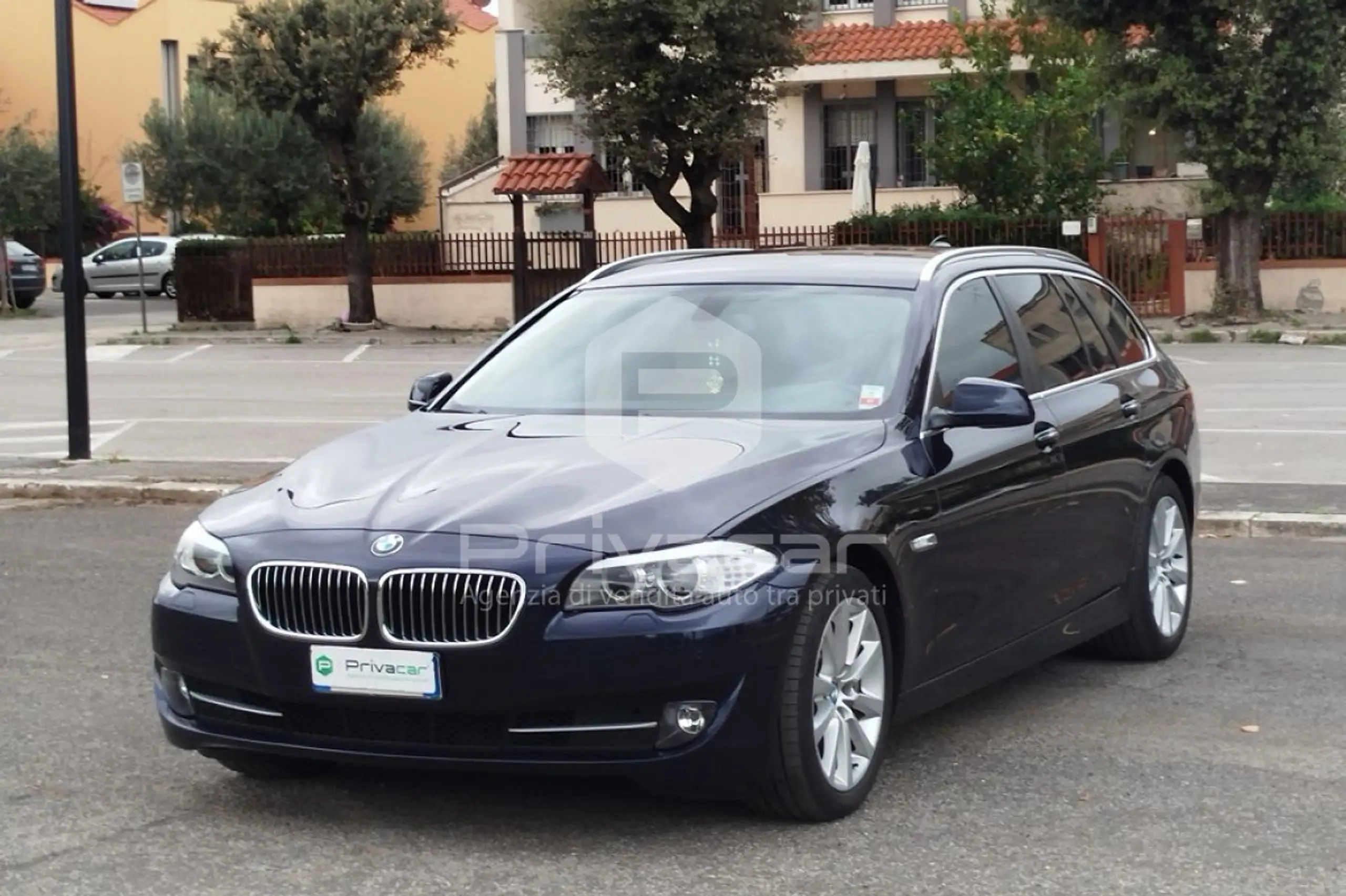 BMW - 525