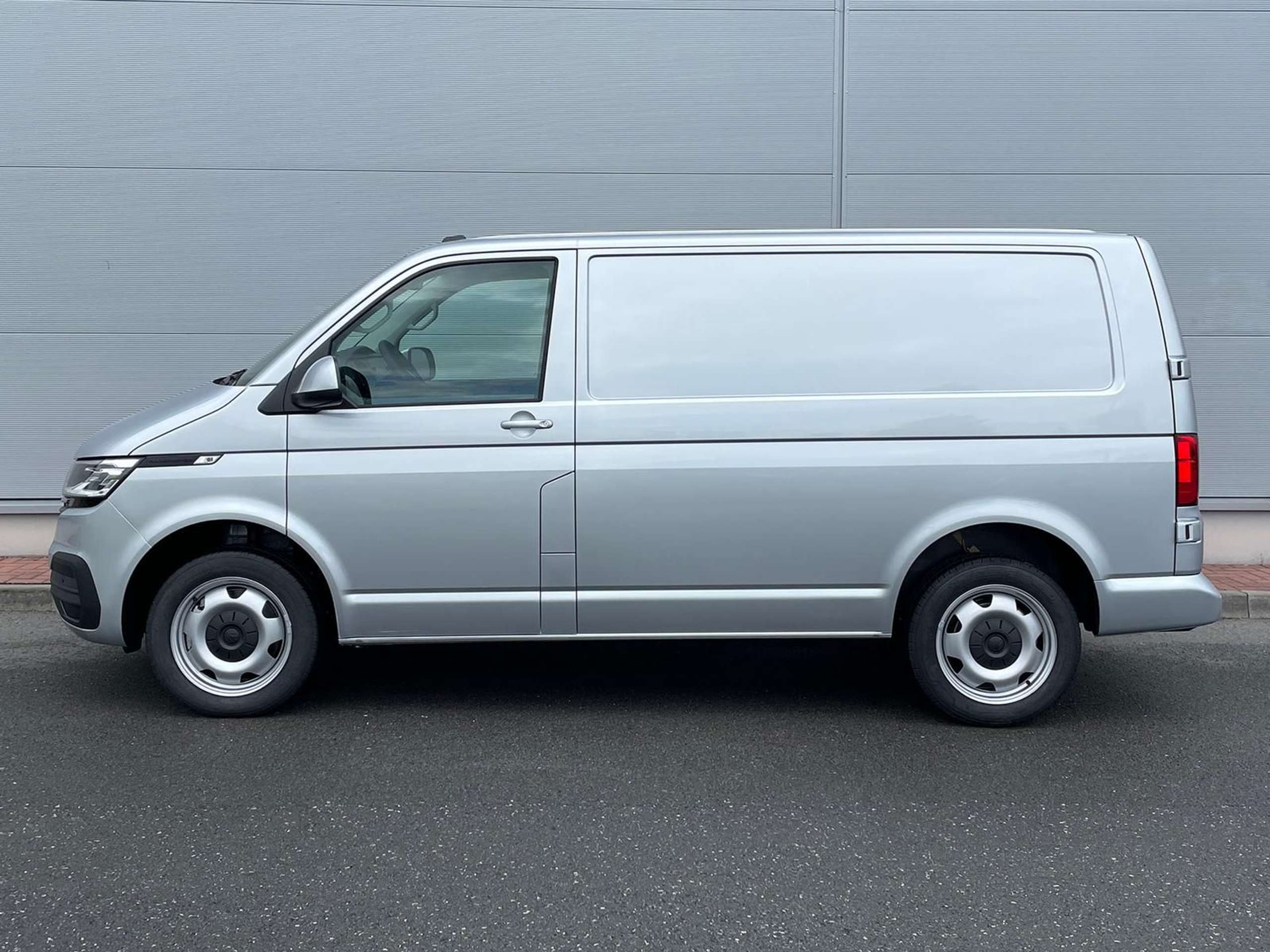 Volkswagen - T6 Transporter