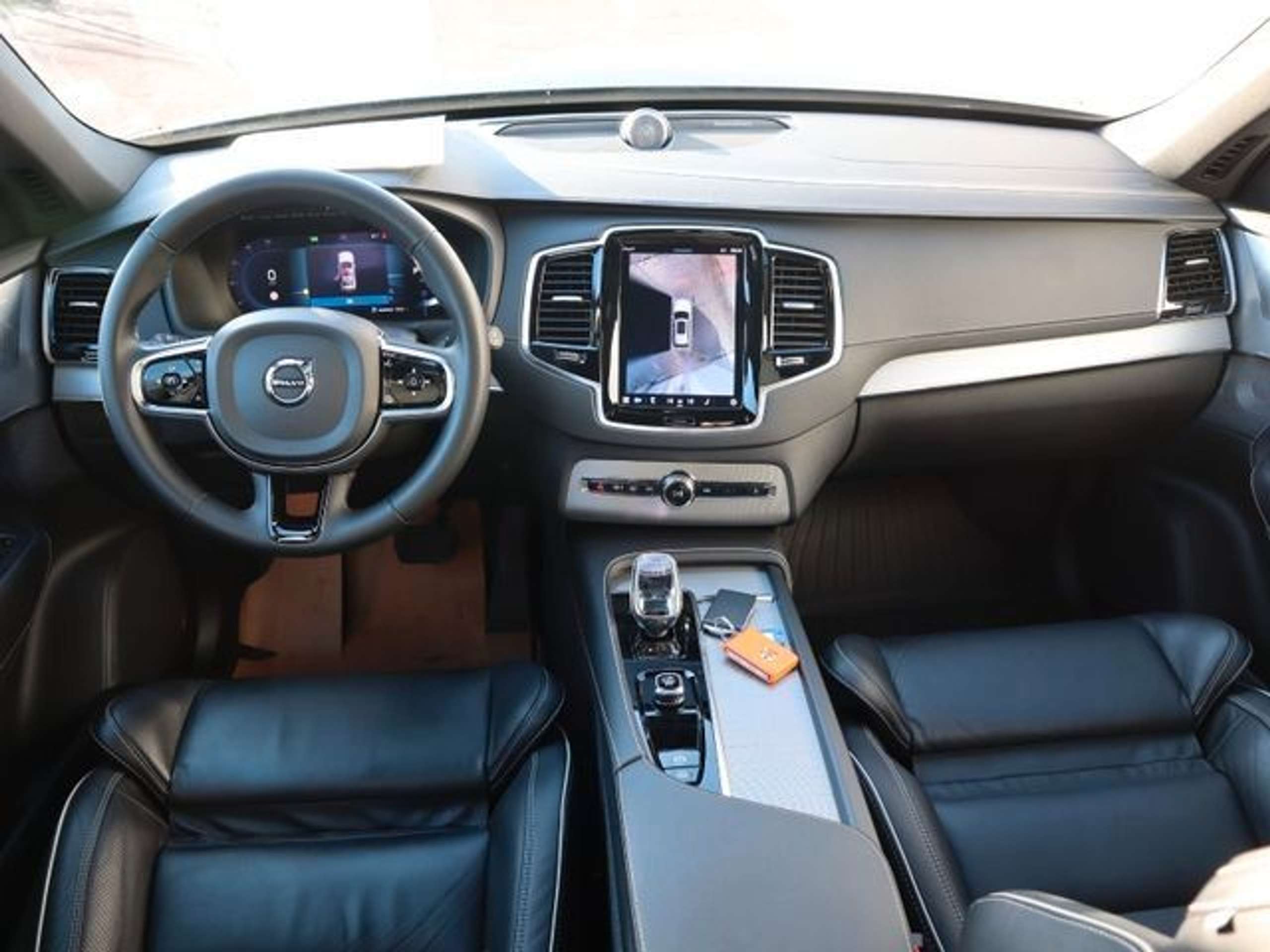 Volvo - XC90