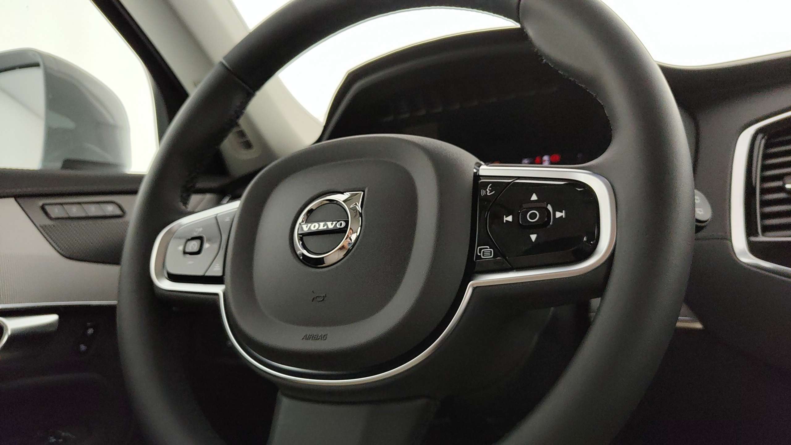 Volvo - XC90