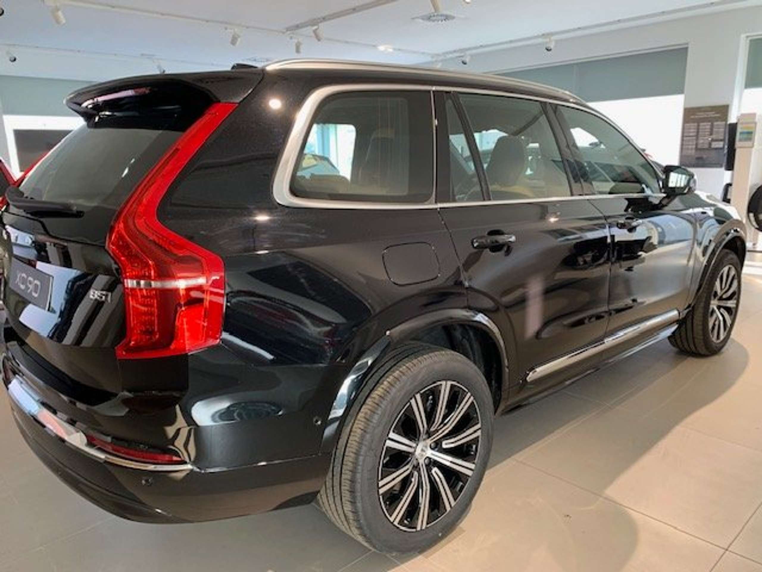 Volvo - XC90