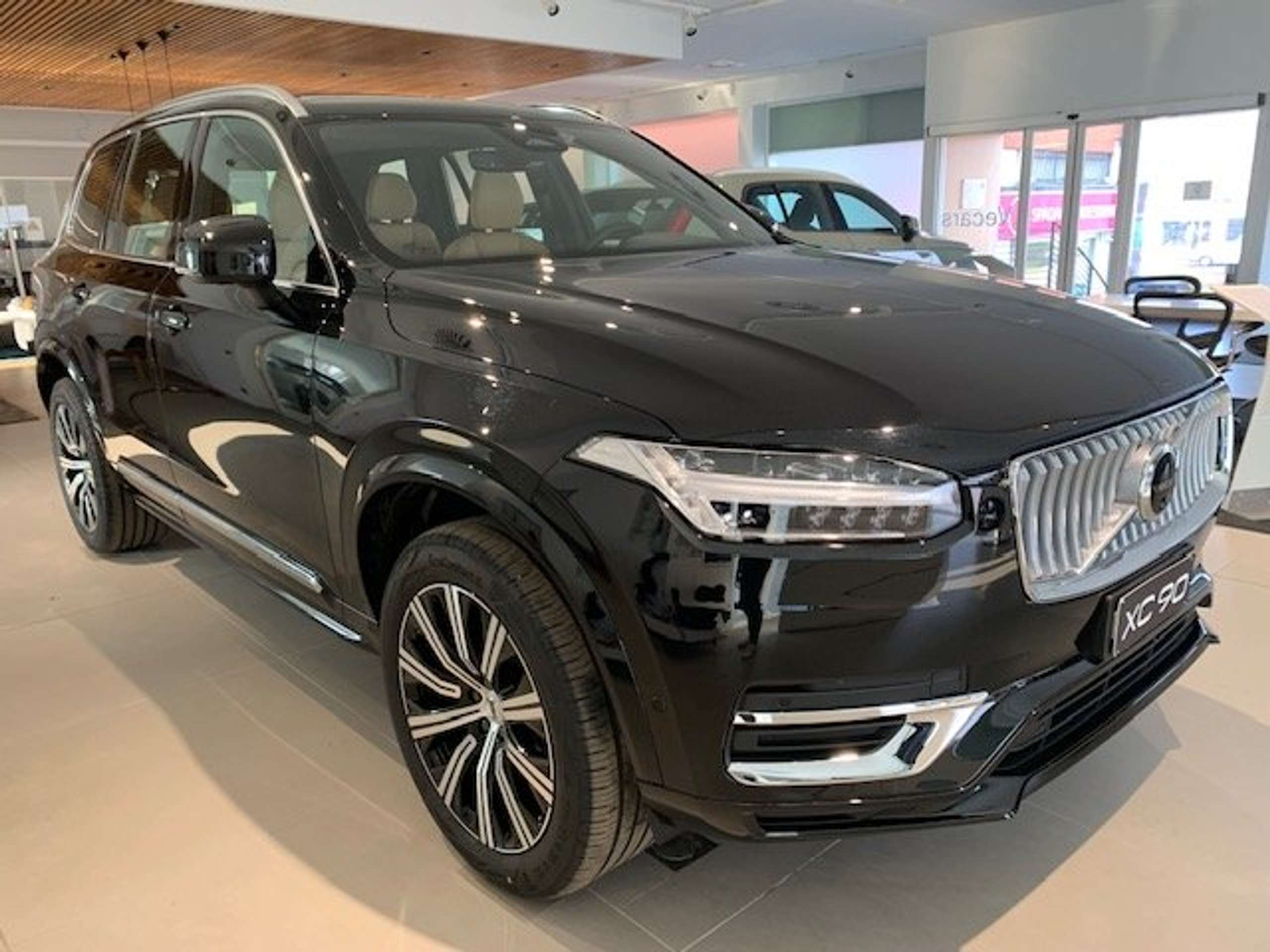 Volvo - XC90