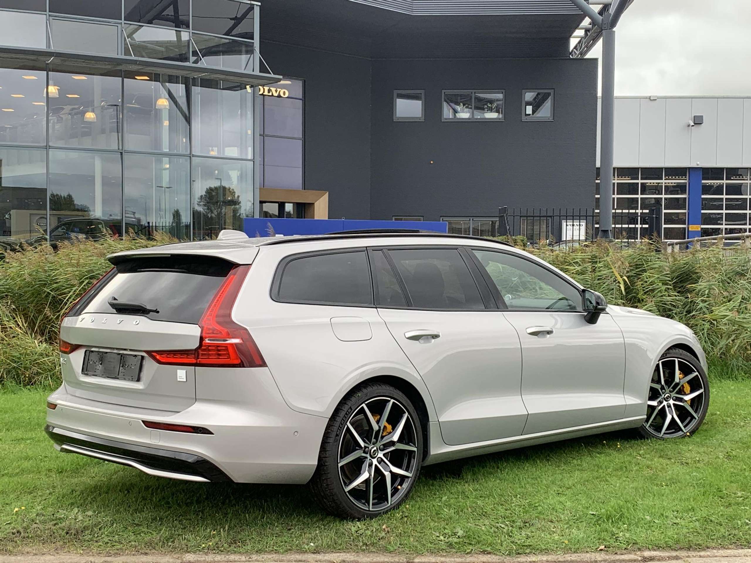 Volvo - V60