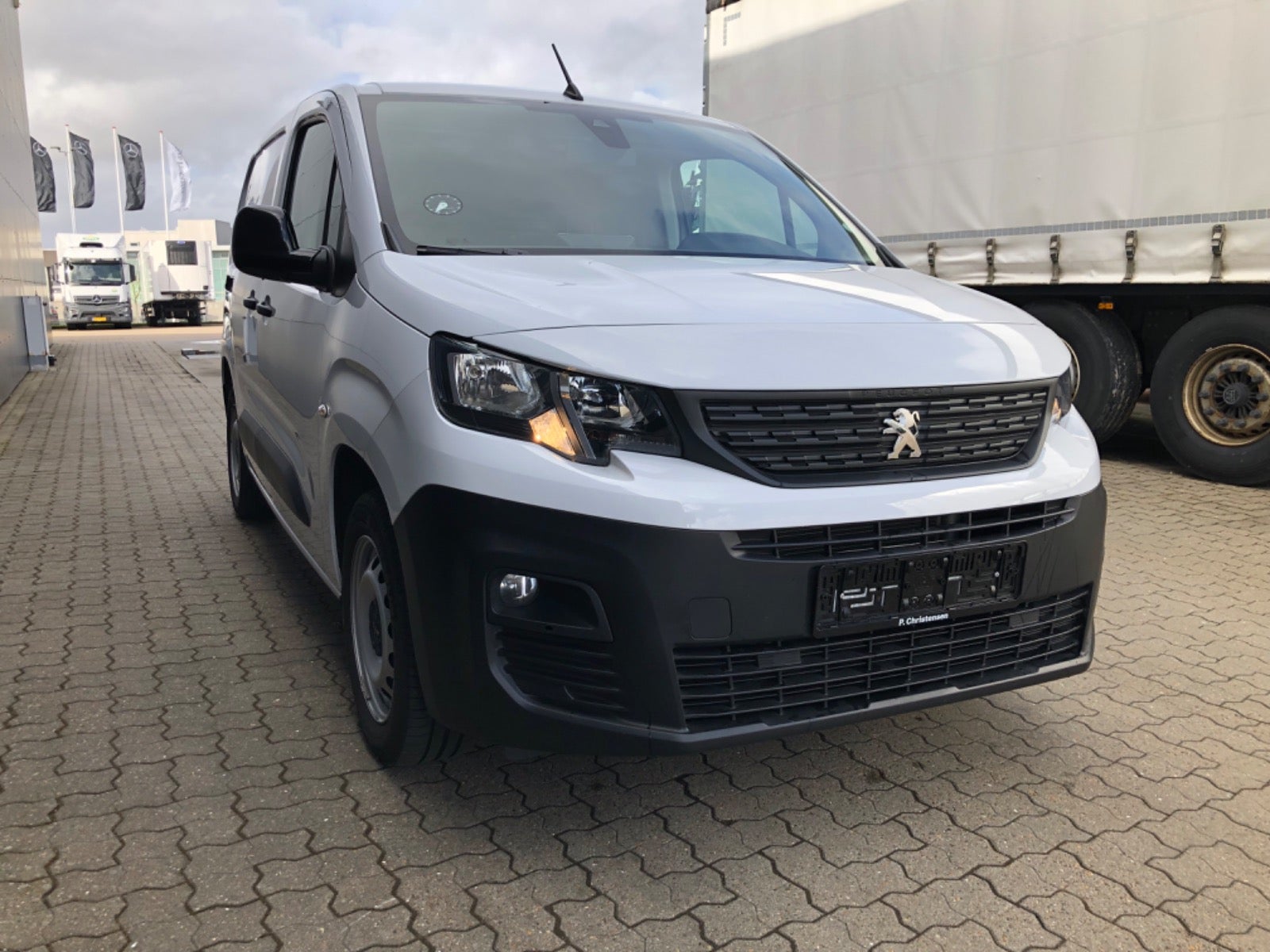 Peugeot Partner 2023 130CH