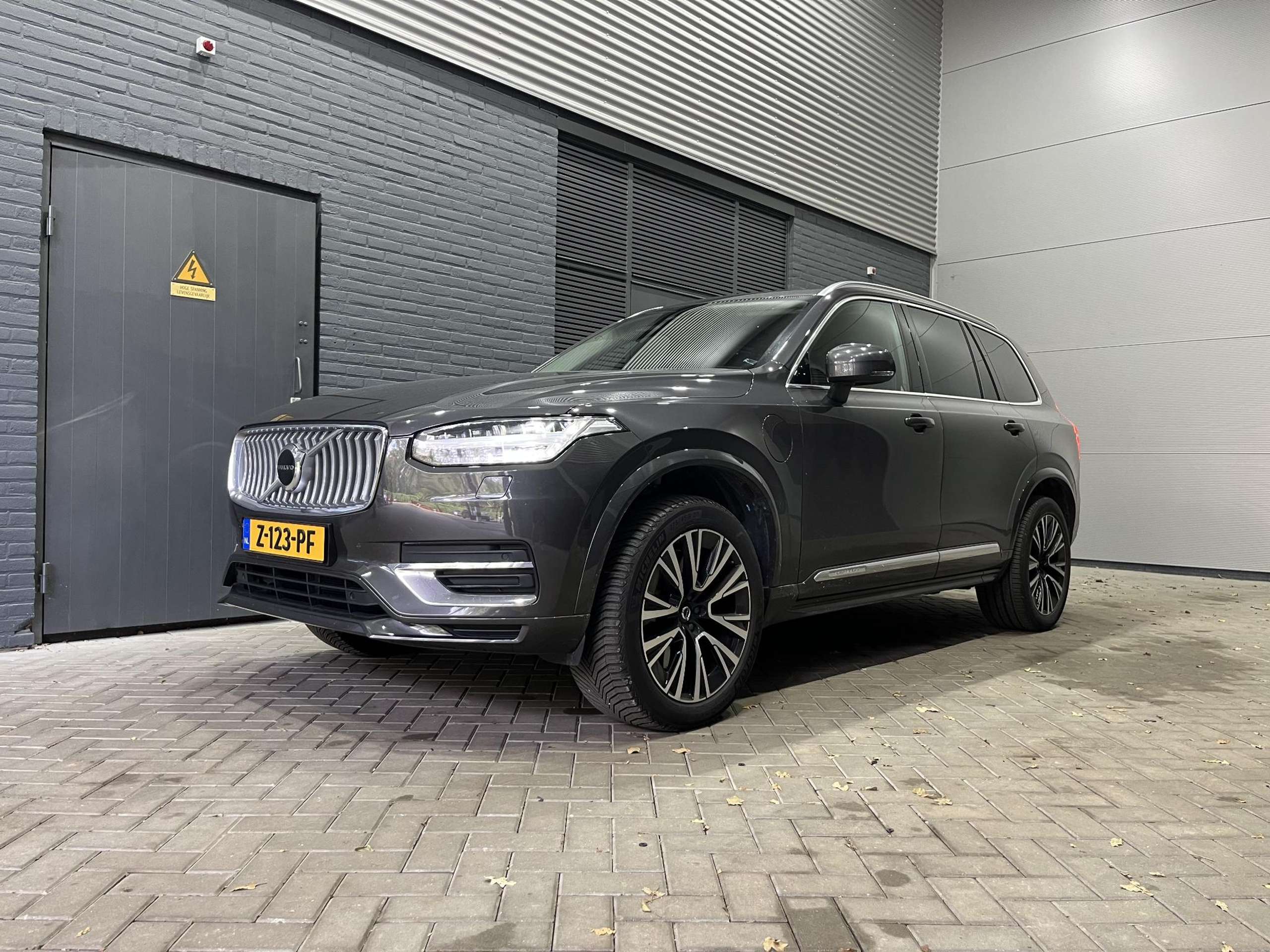 Volvo - XC90