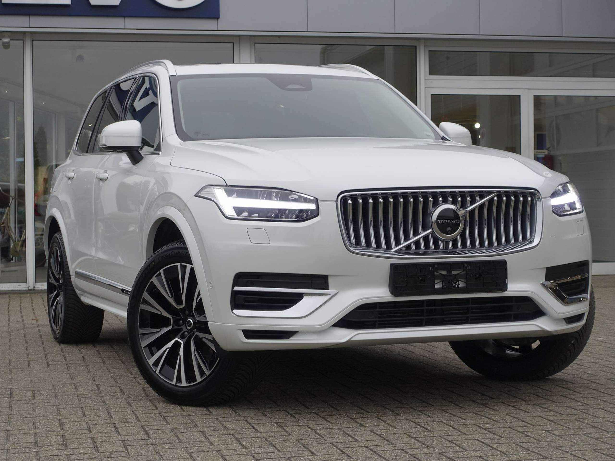 Volvo - XC90